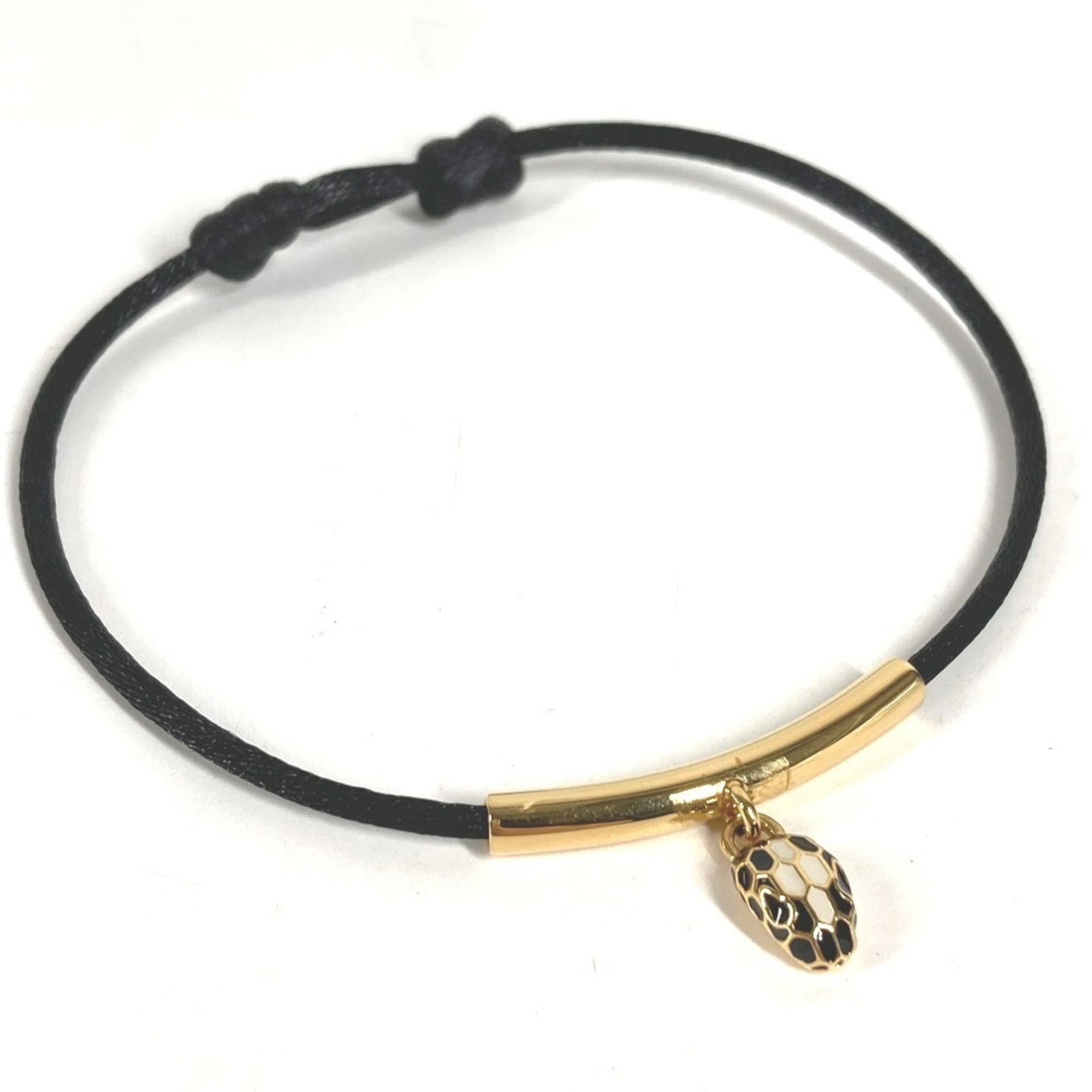Bracelet Bvlgari Charm: Bracelet Bvlgari Charm This listing features Bracelet Bvlgari Charm. Item specifics are provided below. Item Specifics: Brand: Bvlgari Type: Charm Bracelet Gender: Men,Women Color: Black, Gold