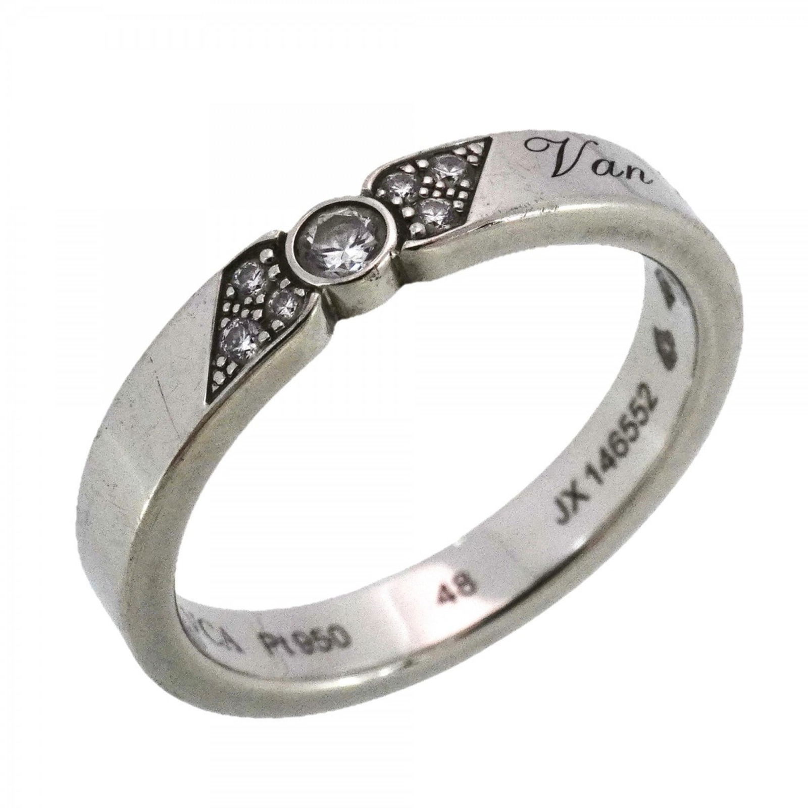 950 Van Cleef & Arpels Band Ring Platinum: 950 Van Cleef & Arpels Band Ring Platinum This listing features 950 Van Cleef & Arpels Band Ring Platinum. Item specifics are provided below. Item Specifics: Brand: Van Cleef & Arpels Type: Band