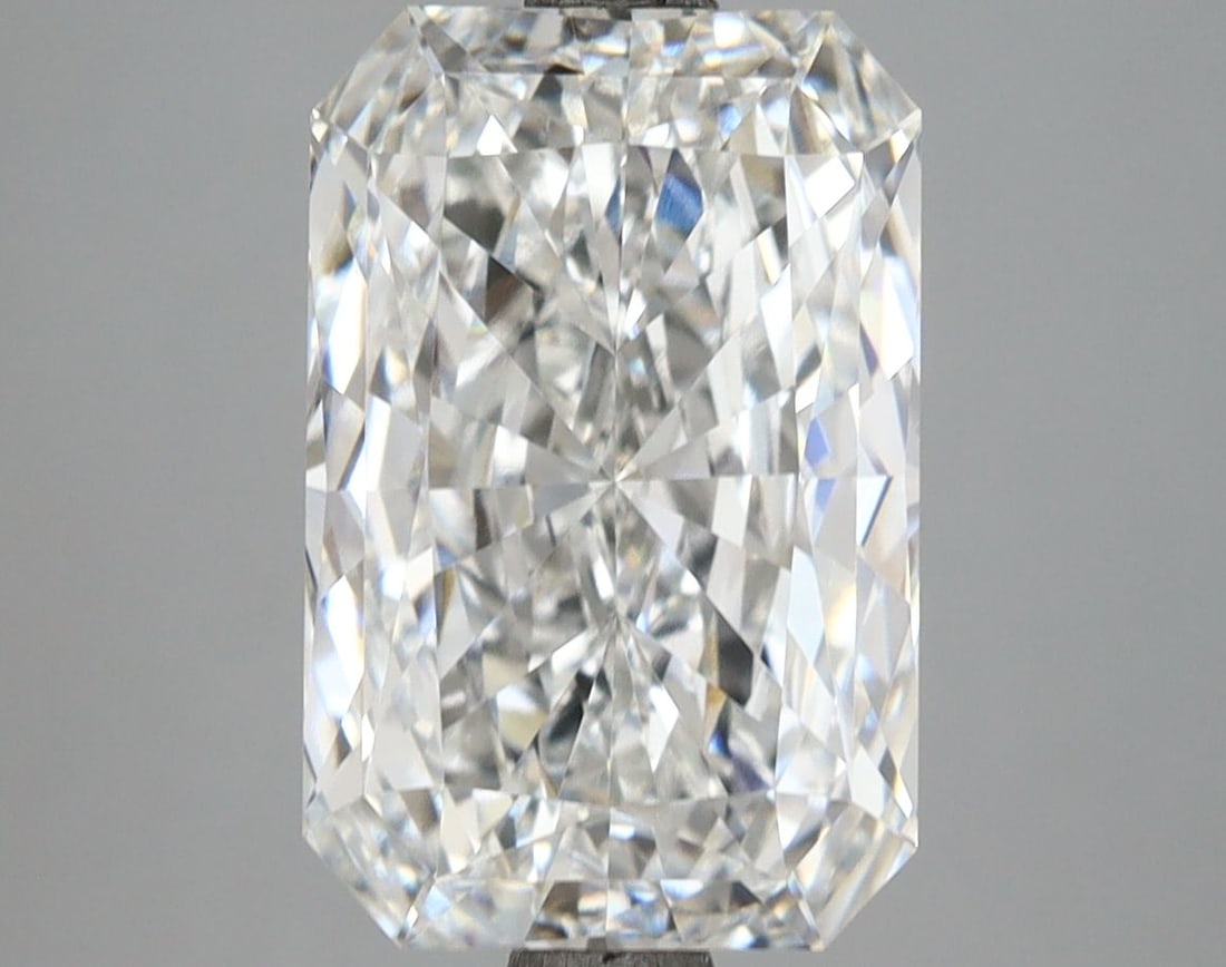 Loose Lab Diamond - IGI Radiant 4.16ct F VVS2: Loose Lab Diamond - IGI Radiant 4.16ct F VVS2 This listing features Loose Lab Diamond - IGI Radiant 4.16ct F VVS2. Item specifics are provided below. Item Specifics: Source: This Is A Real Diamond