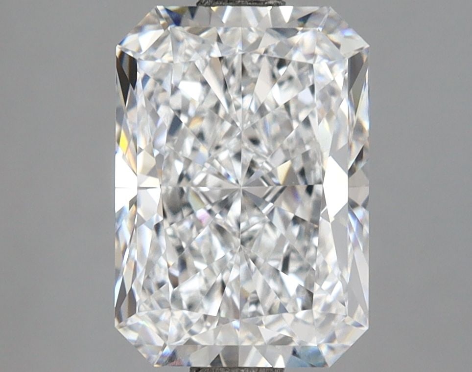 Loose Lab Diamond - IGI Radiant 3.04ct D VVS2: Loose Lab Diamond - IGI Radiant 3.04ct D VVS2 This listing features Loose Lab Diamond - IGI Radiant 3.04ct D VVS2. Item specifics are provided below. Item Specifics: Source: This Is A Real Diamond
