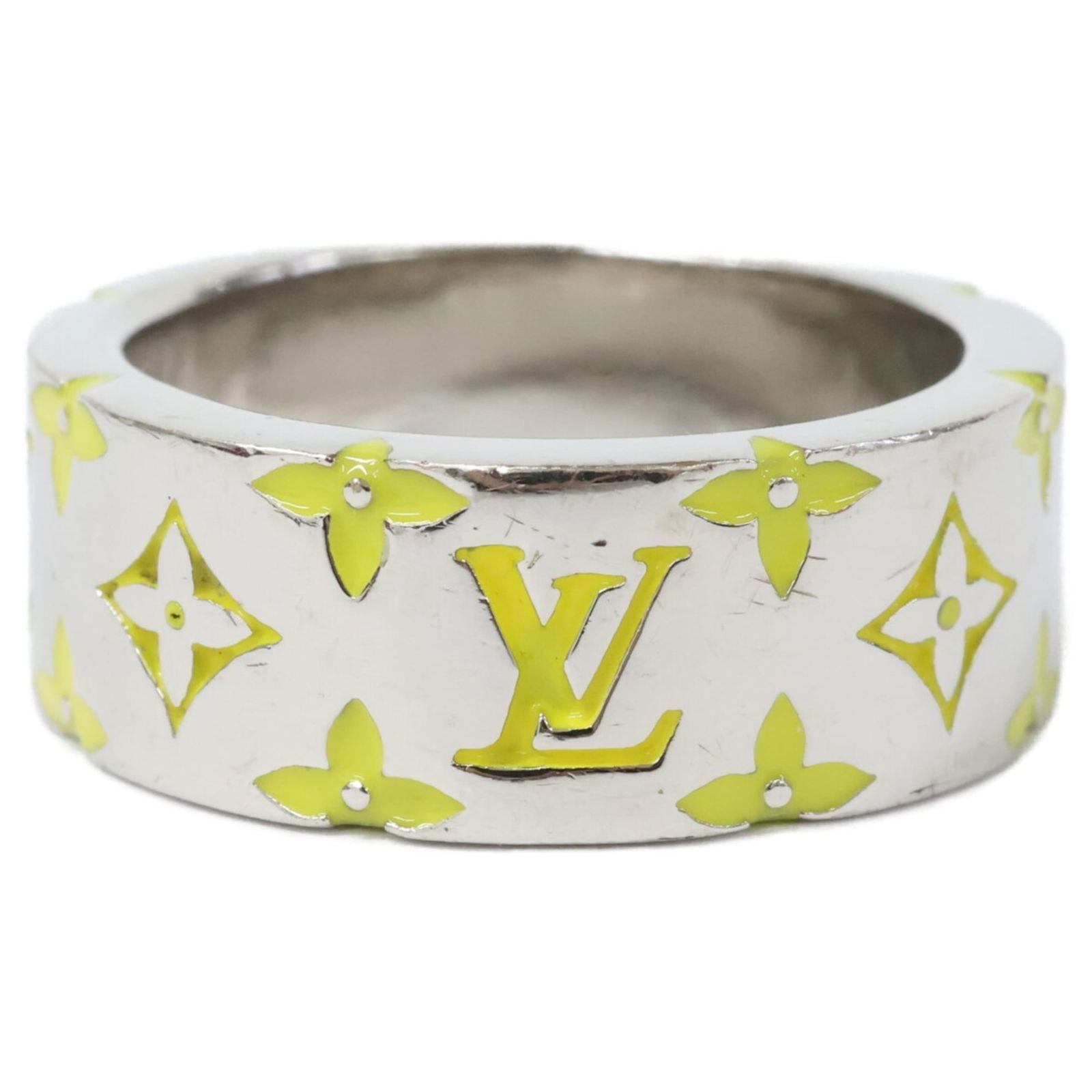 Metal Louis Vuitton Band Ring: Metal Louis Vuitton Band Ring This listing features Metal Louis Vuitton Band Ring. Item specifics are provided below. Item Specifics: Brand: Louis Vuitton Type: Band Ring Gender: Men Color: Silver, Ye