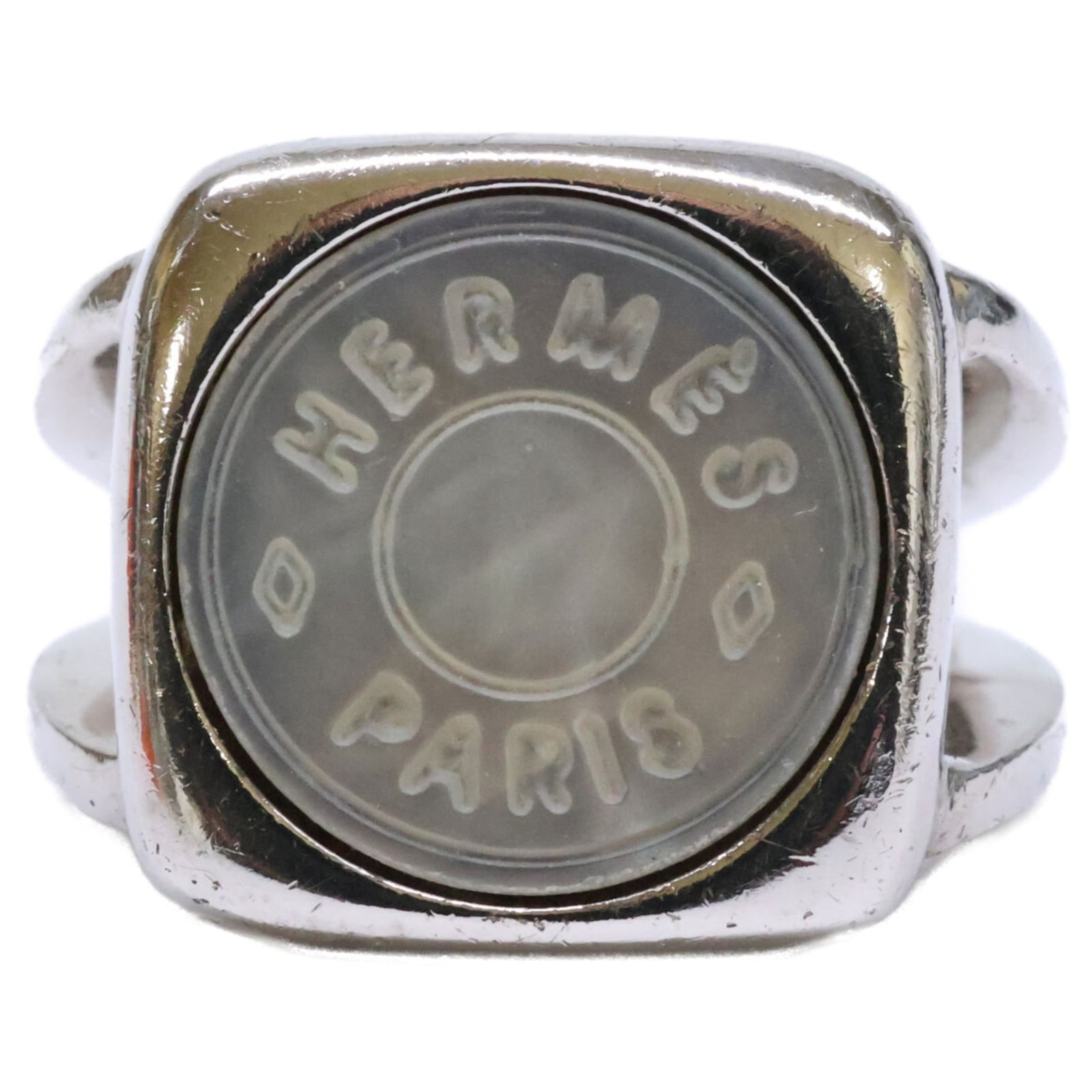 Metal Hermes Band Ring: Metal Hermes Band Ring This listing features Metal Hermes Band Ring. Item specifics are provided below. Item Specifics: Brand: Hermes Type: Band Ring Gender: Women Color: Silver Material: Metal Brand