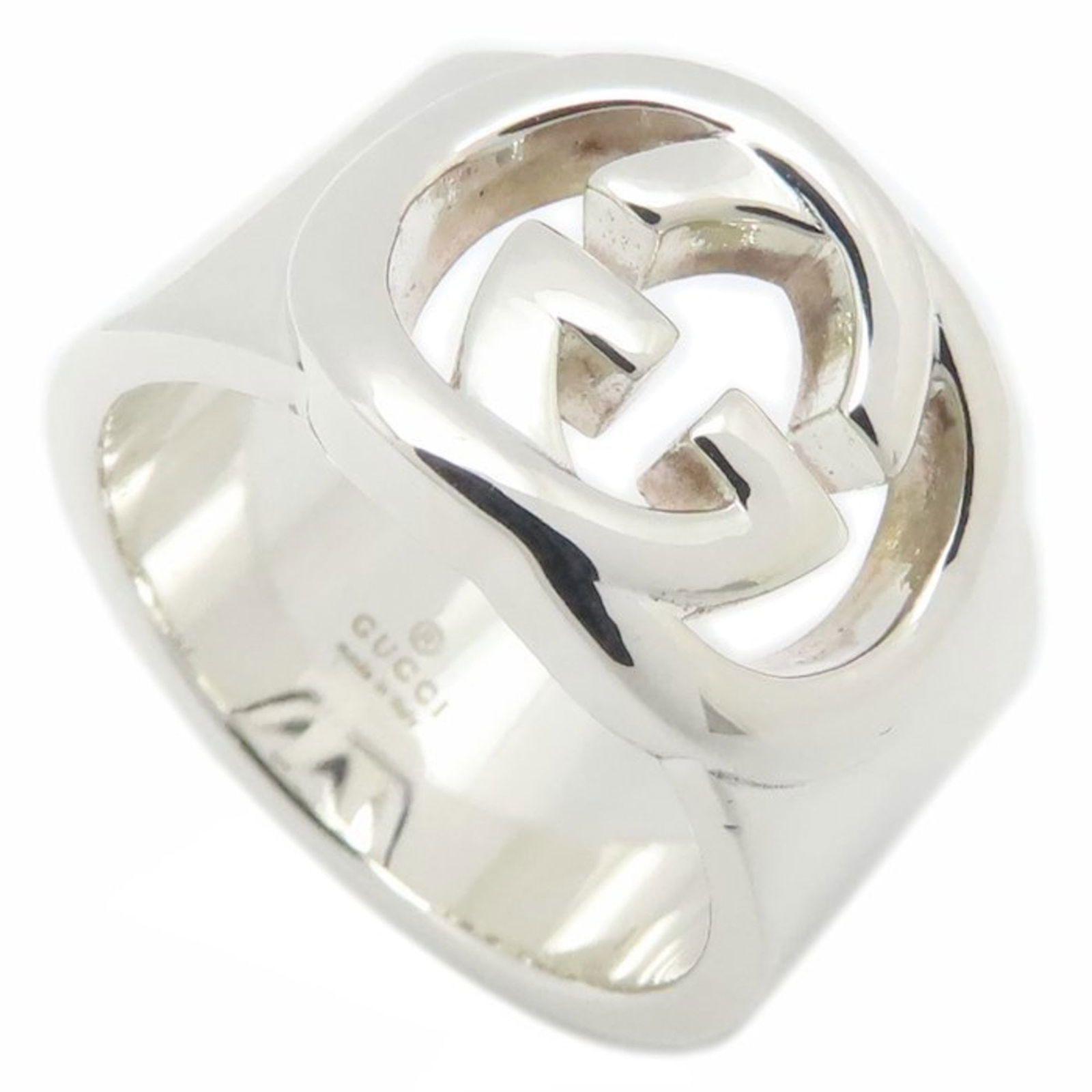 925 Gucci Band Ring Silver: 925 Gucci Band Ring Silver This listing features 925 Gucci Band Ring Silver. Item specifics are provided below. Item Specifics: Brand: Gucci Type: Band Ring Gender: Women Color: Silver Material: Silve
