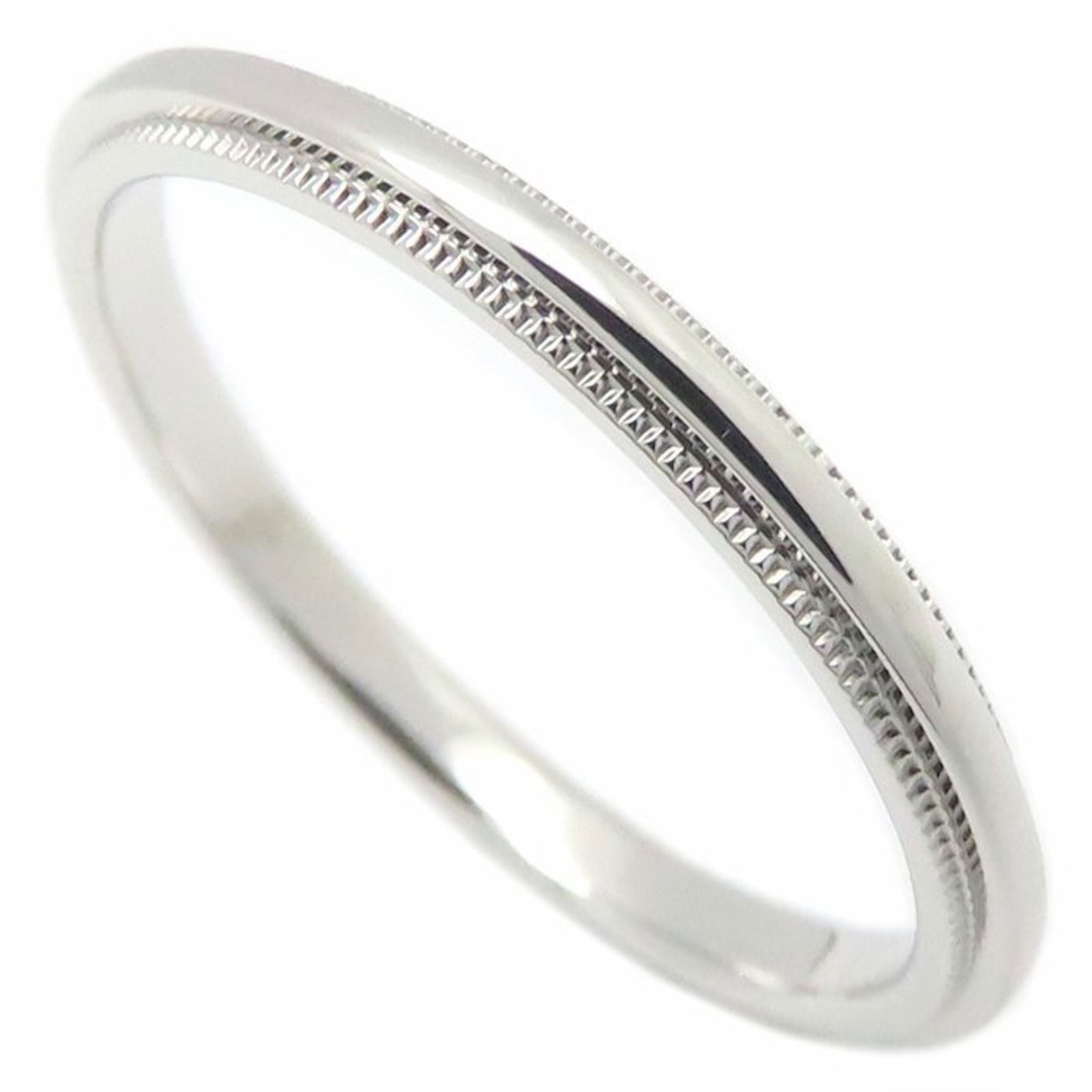 950 Tiffany Band Ring Platinum: 950 Tiffany Band Ring Platinum This listing features 950 Tiffany Band Ring Platinum. Item specifics are provided below. Item Specifics: Brand: Tiffany Type: Band Ring Gender: Women Color: Platinum