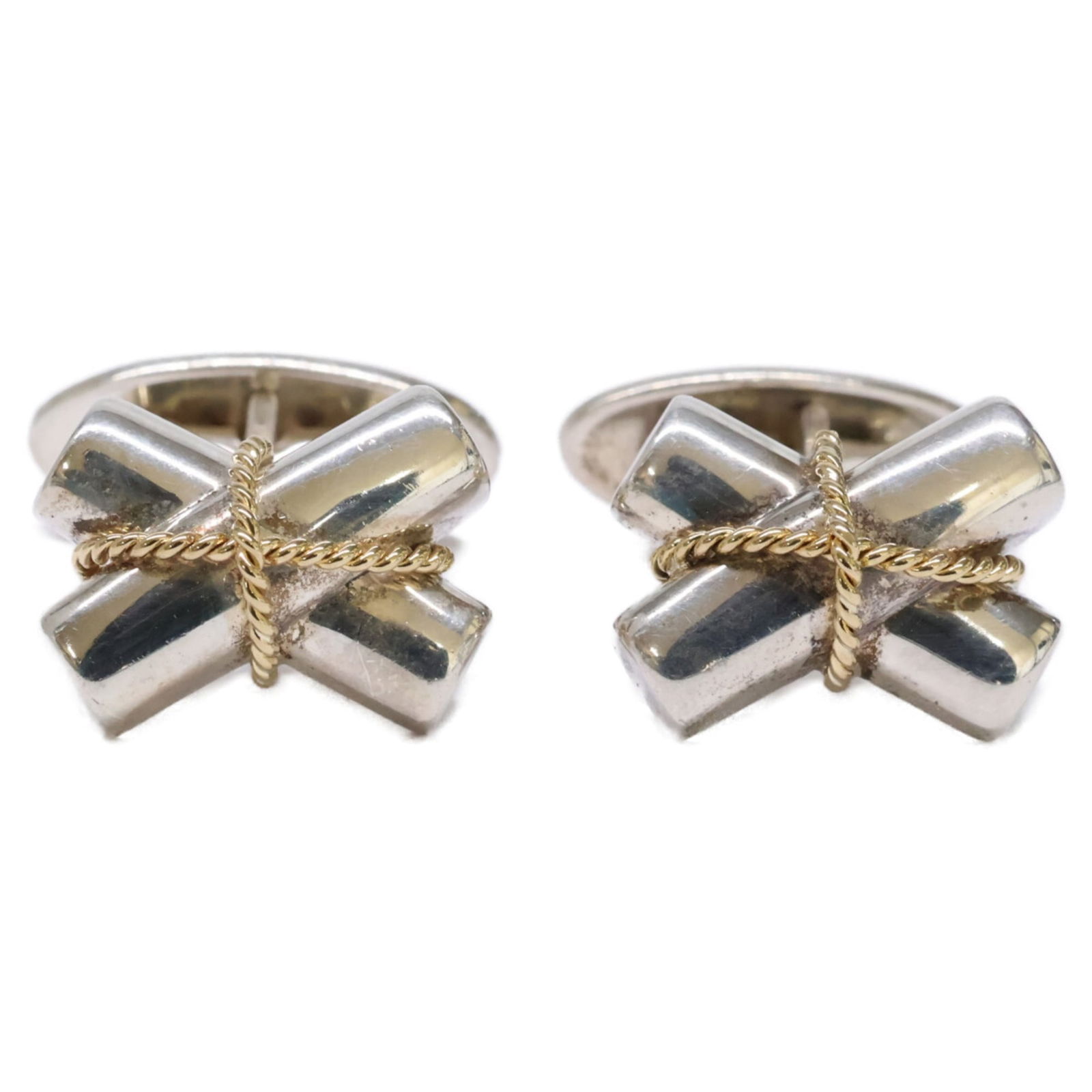 925 Tiffany Cufflinks Silver: 925 Tiffany Cufflinks Silver This listing features 925 Tiffany Cufflinks Silver. Item specifics are provided below. Item Specifics: Brand: Tiffany Type: Cufflinks Gender: Men Material: Silver 925 Colo