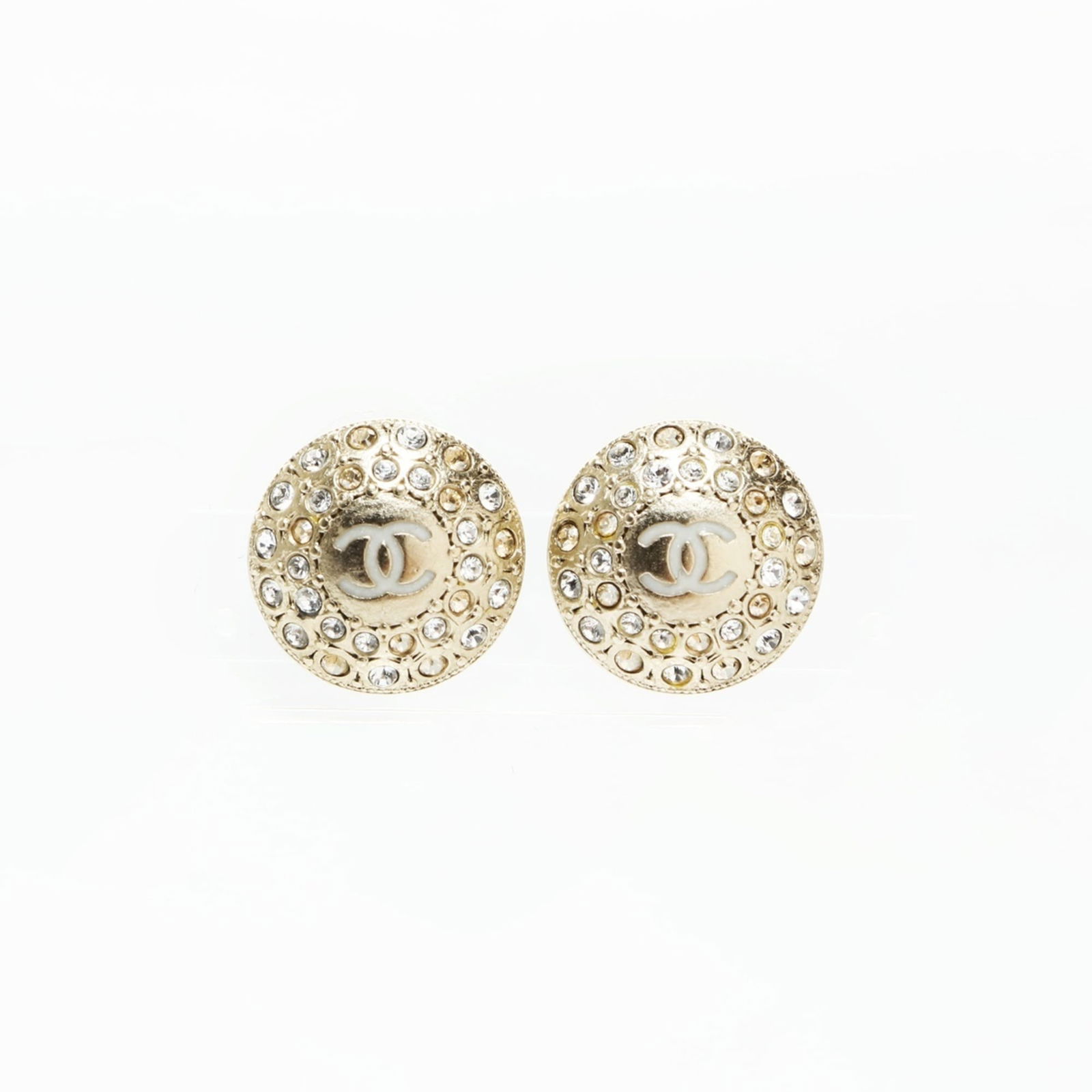 Earrings Chanel Stud: Earrings Chanel Stud This listing features Earrings Chanel Stud. Item specifics are provided below. Item Specifics: Brand: Chanel Type: Stud Earrings Gender: Women Color: Gold Size (Hxwxd): 14.00mm x