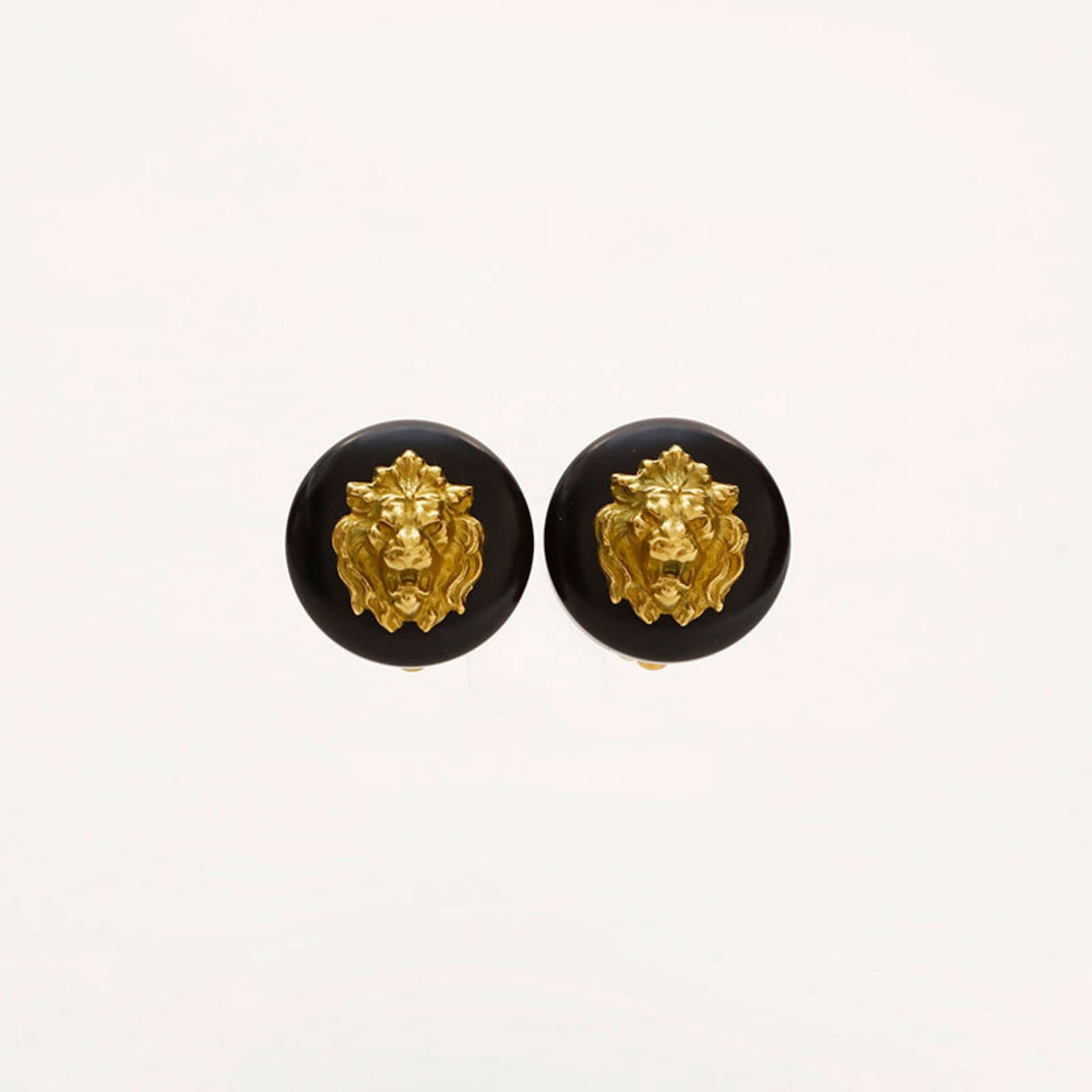 Earrings Chanel Clip: Earrings Chanel Clip This listing features Earrings Chanel Clip. Item specifics are provided below. Item Specifics: Brand: Chanel Type: Clip Earrings Gender: Women Color: Black, Gold Size (Hxwxd):