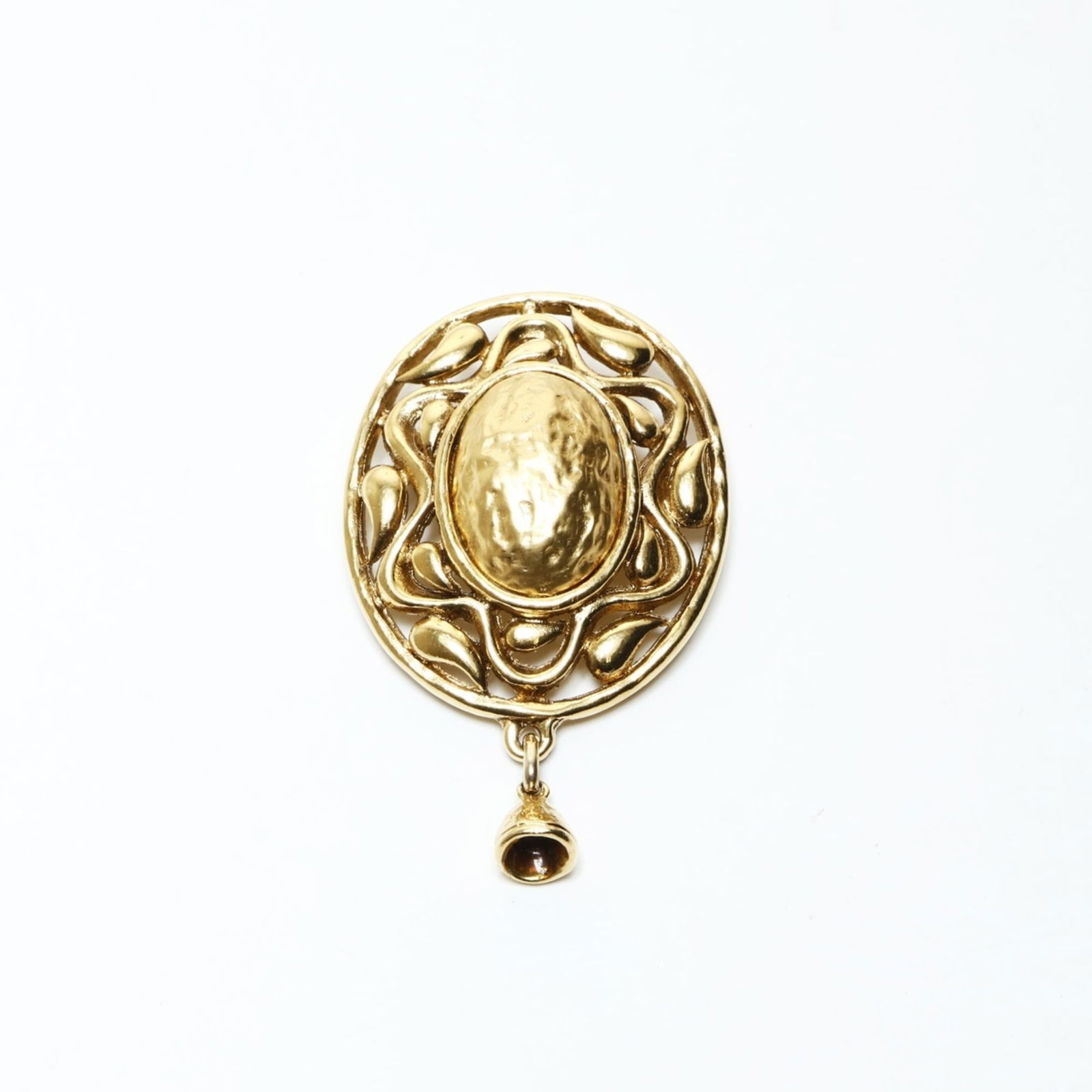 Brooch Yves Saint Laurent: Brooch Yves Saint Laurent This listing features Brooch Yves Saint Laurent. Item specifics are provided below. Item Specifics: Brand: Yves Saint Laurent Type: Brooch Gender: Women Color: Gold Size