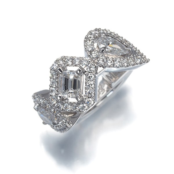 Wg Valerie Messika Single Earring Diamond My Twin Hoop Ear Cuff 18K: Wg Valerie Messika Single Earring Diamond My Twin Hoop Ear Cuff 18K This listing features Wg Valerie Messika Single Earring Diamond My Twin Hoop Ear Cuff 18K. Item specifics are provided below. Item