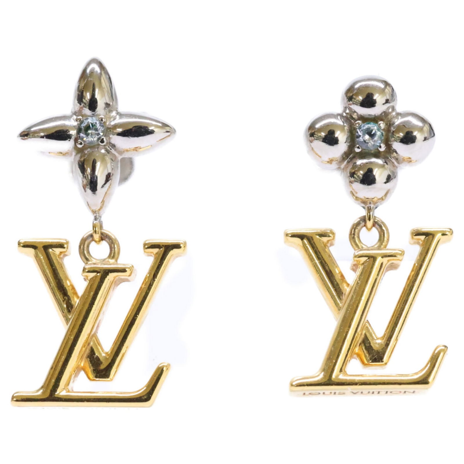 Metal Louis Vuitton Stud Earrings: Metal Louis Vuitton Stud Earrings This listing features Metal Louis Vuitton Stud Earrings. Item specifics are provided below. Item Specifics: Brand: Louis Vuitton Type: Stud Earrings Gender: Women Mat