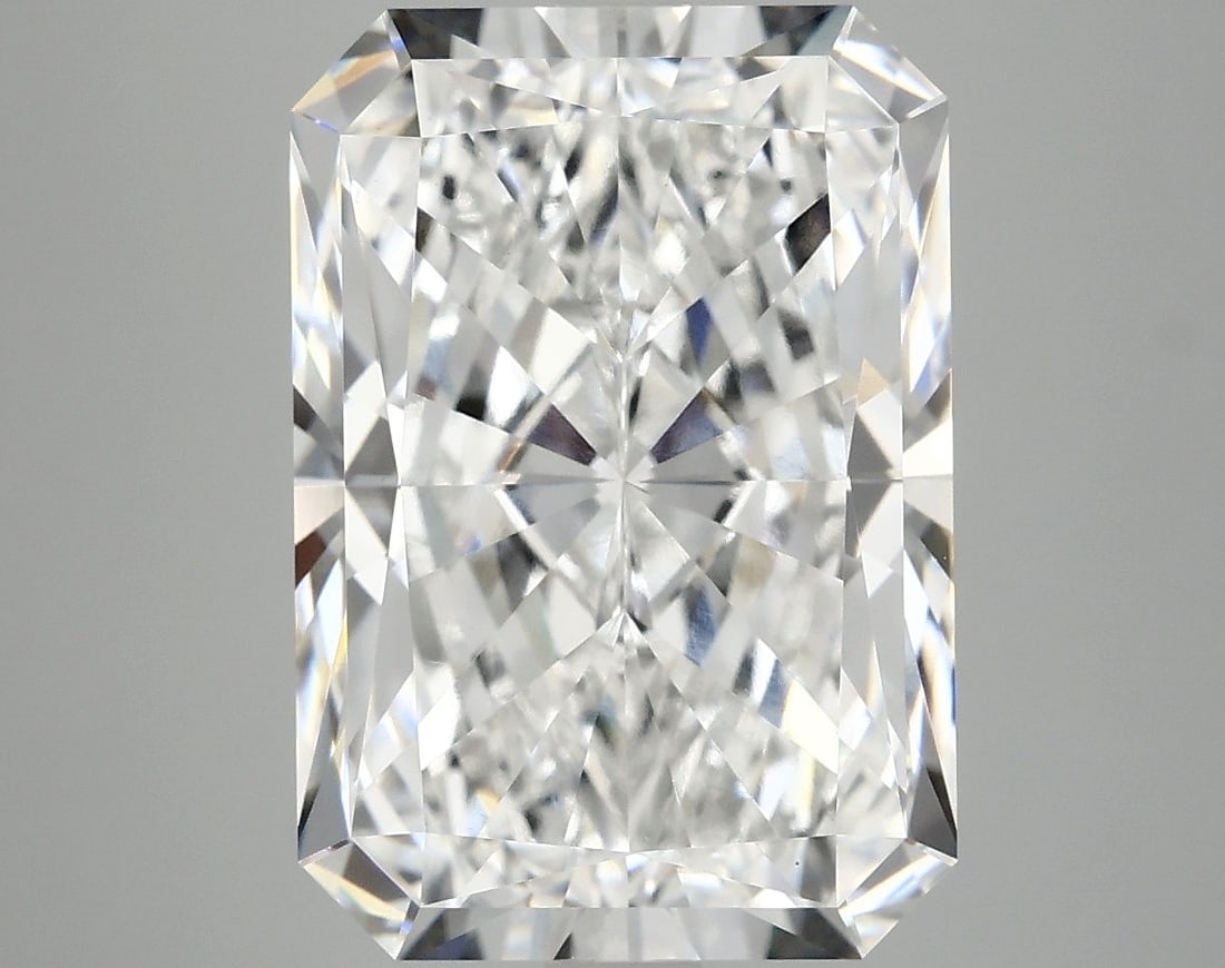 Loose Lab Diamond - IGI Radiant 8.19ct E VVS2: Loose Lab Diamond - IGI Radiant 8.19ct E VVS2 This listing features Loose Lab Diamond - IGI Radiant 8.19ct E VVS2. Item specifics are provided below. Item Specifics: Source: This Is A Real Diamond