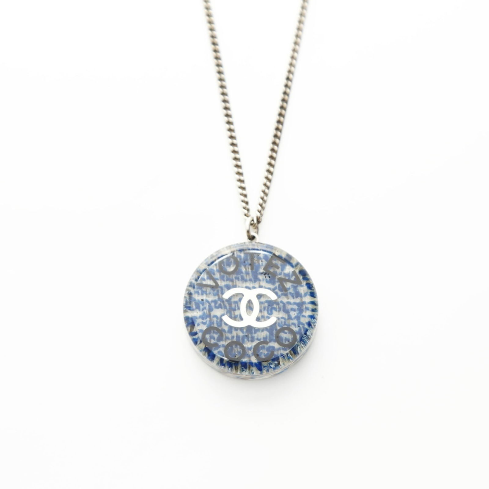 Silver CHANEL 15S 2015 Tweed Coco Mark Necklace in: Silver CHANEL 15S 2015 Tweed Coco Mark Necklace in This listing features Silver CHANEL 15S 2015 Tweed Coco Mark Necklace in. Item specifics are provided below. Item Specifics: Brand: Chanel Necklace