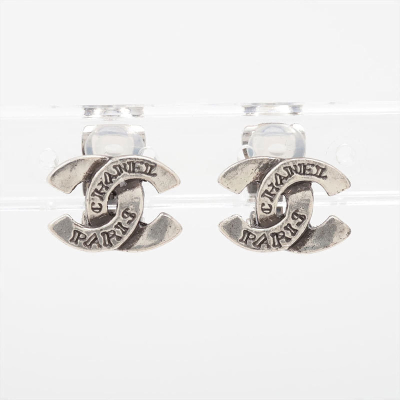 Earrings Chanel Clip: Earrings Chanel Clip This listing features Earrings Chanel Clip. Item specifics are provided below. Item Specifics: Brand: Chanel Type: Clip Earrings Gender: Women Color: Silver Size (Hxwxd): 10.00mm