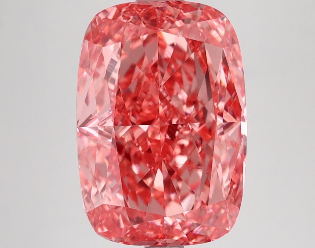 Loose Lab Diamond - IGI Cushion Modified 5.11ct Fancy Vivid Pink VVS2: Loose Lab Diamond - IGI Cushion Modified 5.11ct Fancy Vivid Pink VVS2 This listing features Loose Lab Diamond - IGI Cushion Modified 5.11ct Fancy Vivid Pink VVS2. Item specifics are provided below. It