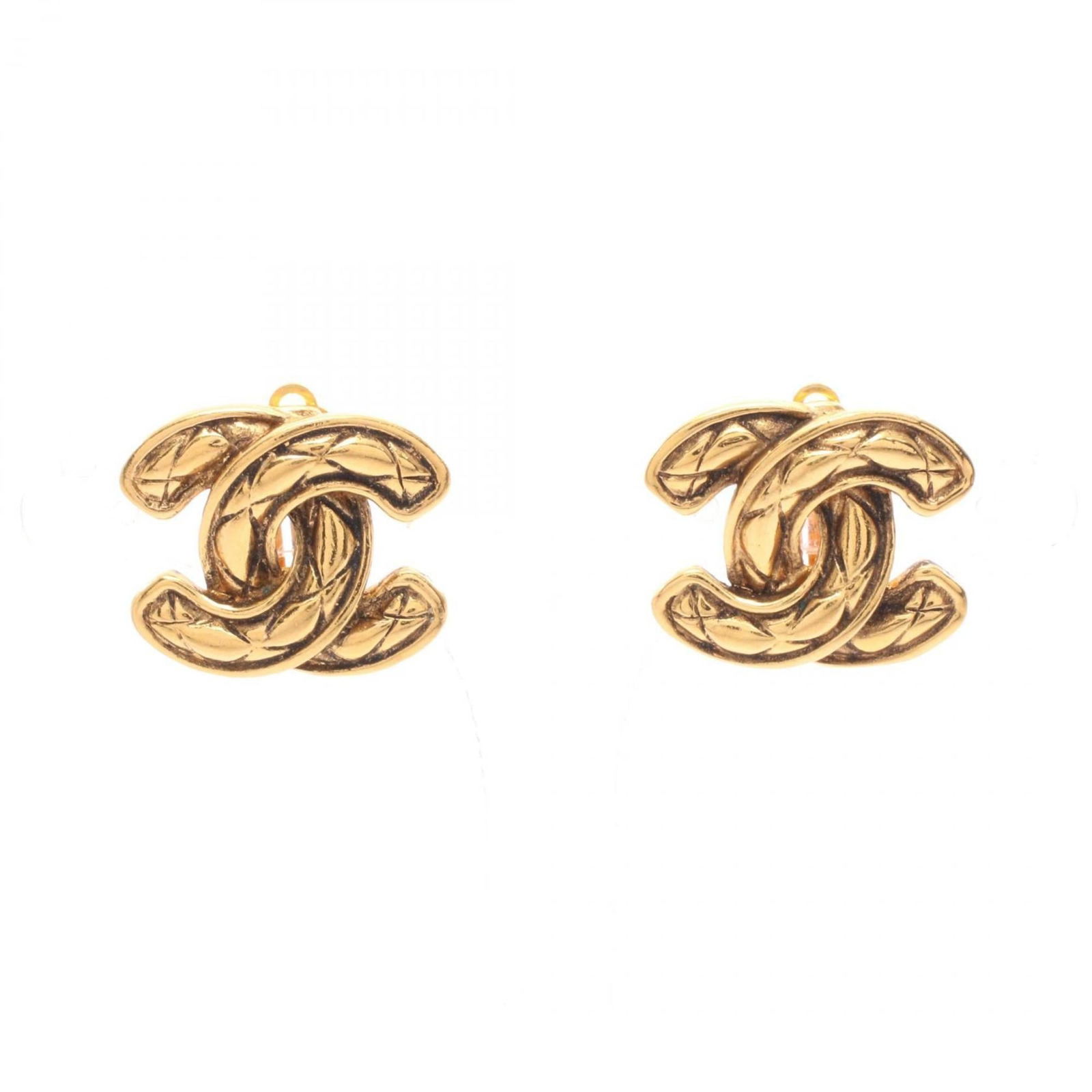 Plating Chanel Clip Earrings Gold: Plating Chanel Clip Earrings Gold This listing features Plating Chanel Clip Earrings Gold. Item specifics are provided below. Item Specifics: Brand: Chanel Type: Clip Earrings Gender: Women Material: