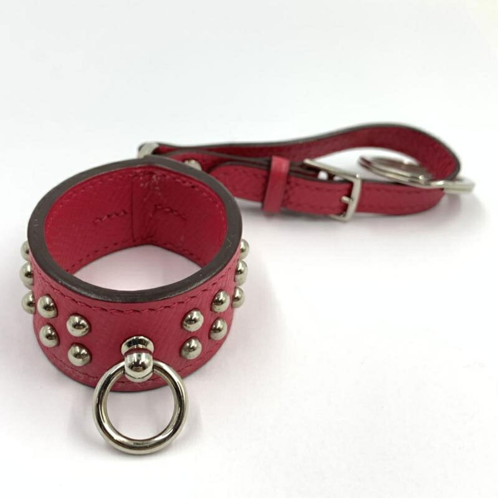 Charm Hermes Handbag: Charm Hermes Handbag This listing features Charm Hermes Handbag. Item specifics are provided below. Item Specifics: Brand: Hermes Type: Handbag Charm Gender: Men,Women Condition: Used (good), Traces o