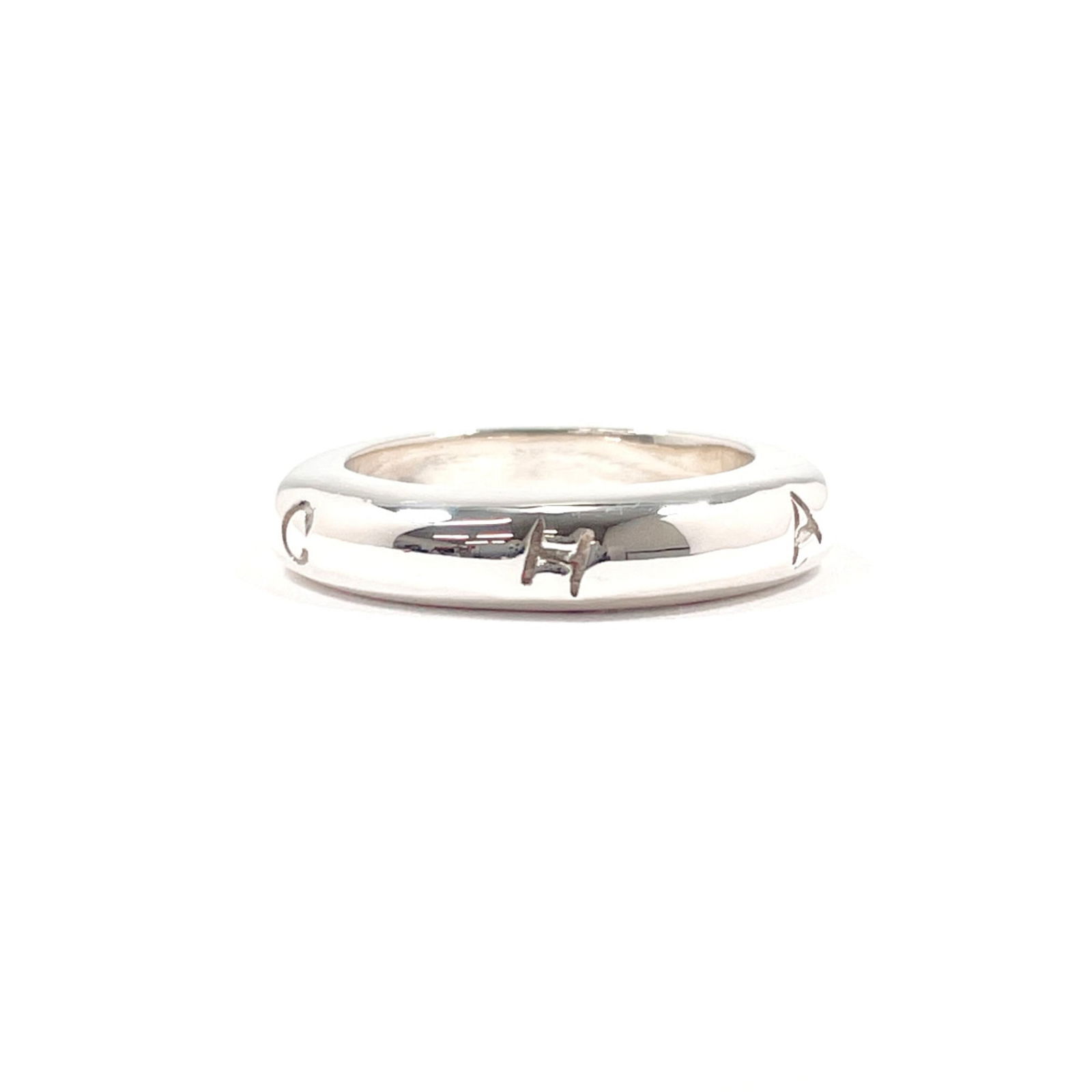 925 Chanel Band Ring Silver: 925 Chanel Band Ring Silver This listing features 925 Chanel Band Ring Silver. Item specifics are provided below. Item Specifics: Brand: Chanel Type: Band Ring Gender: Women Color: Silver Material: Si