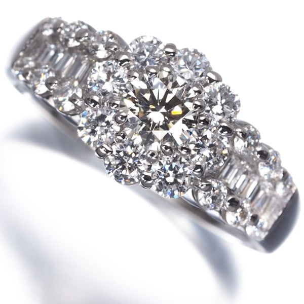 Platinum Diamond 0.340Ct/ 0.89Ct Flower Baguette-Cut Ring 900: Platinum Diamond 0.340Ct/ 0.89Ct Flower Baguette-Cut Ring 900 This listing features Platinum Diamond 0.340Ct/ 0.89Ct Flower Baguette-Cut Ring 900. Item specifics are provided below. Item Specifics:
