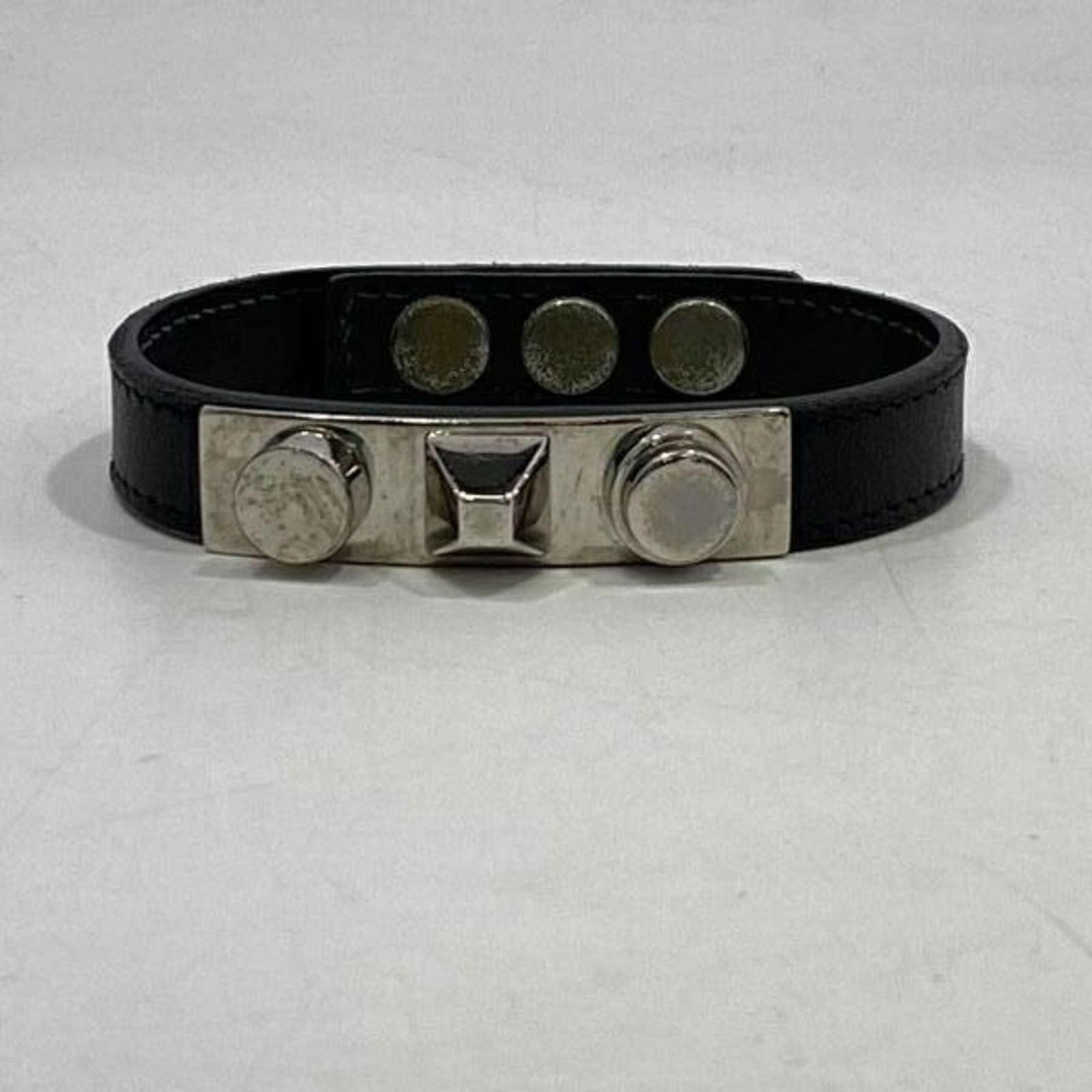 Leather Saint Laurent Charm Bracelet: Leather Saint Laurent Charm Bracelet This listing features Leather Saint Laurent Charm Bracelet. Item specifics are provided below. Item Specifics: Brand: Saint Laurent Type: Charm Bracelet Gender: