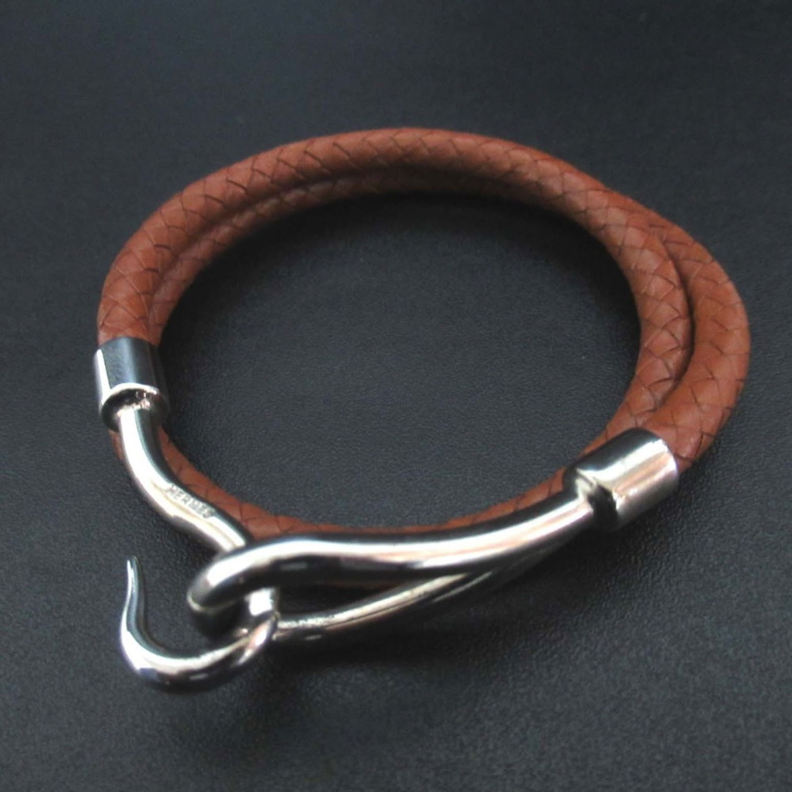 Bracelet Hermes Charm: Bracelet Hermes Charm This listing features Bracelet Hermes Charm. Item specifics are provided below. Item Specifics: Brand: Hermes Type: Charm Bracelet Gender: Women Color: Brown, Silver Length: 16cm