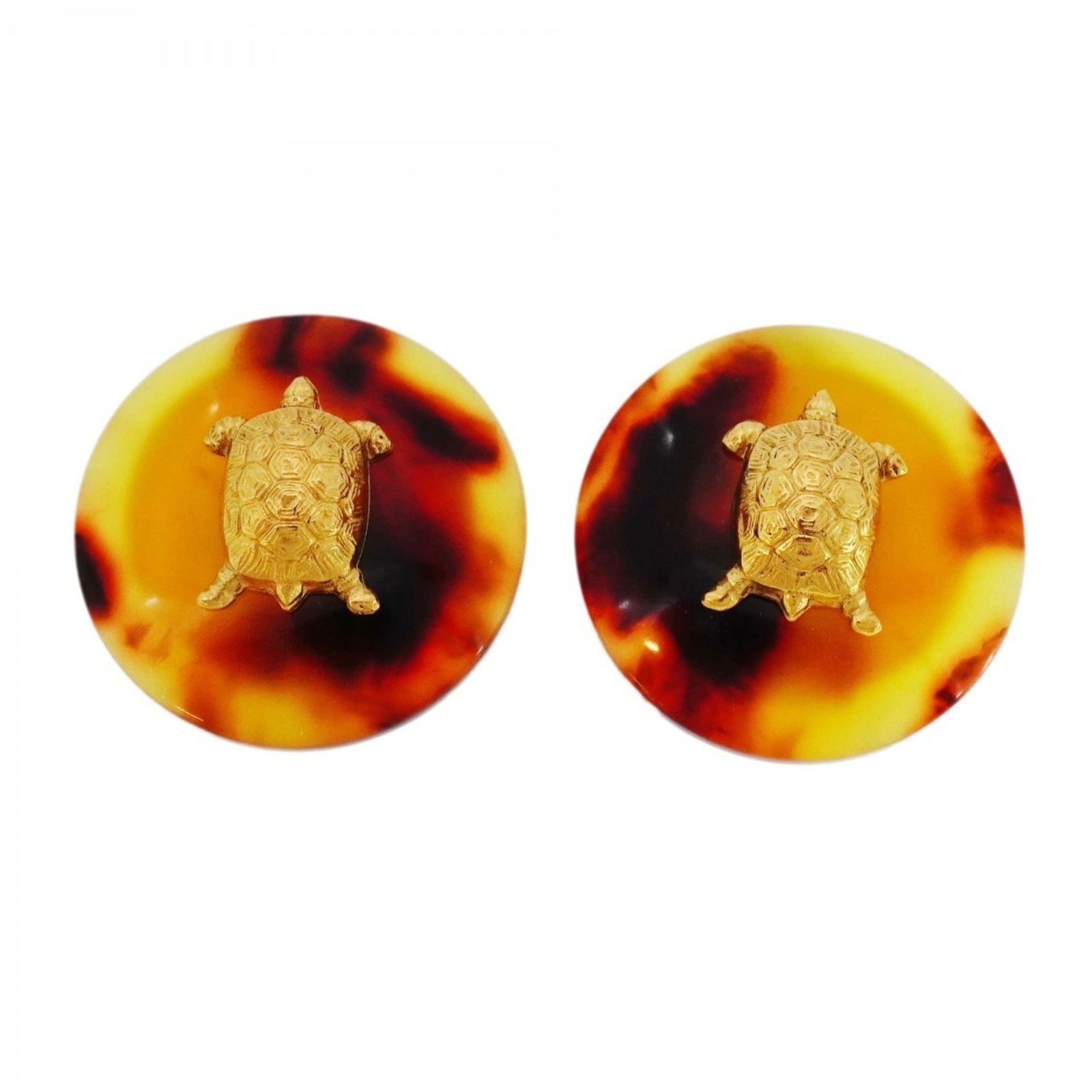 Plating Chanel Clip Earrings Gold: Plating Chanel Clip Earrings Gold This listing features Plating Chanel Clip Earrings Gold. Item specifics are provided below. Item Specifics: Brand: Chanel Type: Clip Earrings Gender: Women