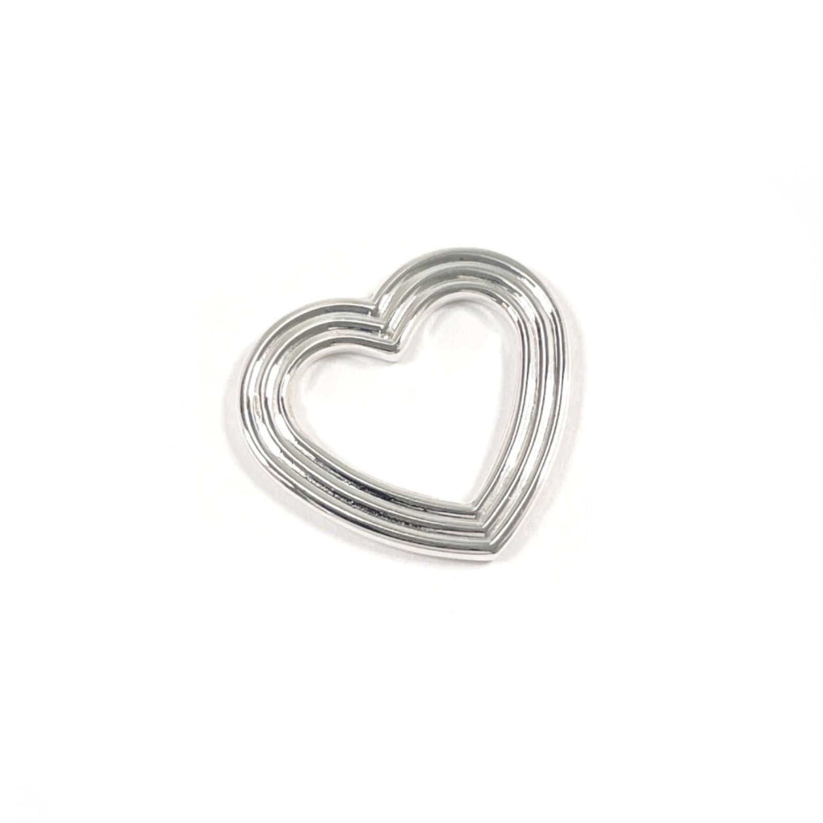 Women's - TIFFANY & Co. Tiffany Menard Heart Pendant Top - 925 Sterling Silver: Women's - TIFFANY & Co. Tiffany Menard Heart Pendant Top - 925 Sterling Silver This listing features Women's - TIFFANY & Co. Tiffany Menard Heart Pendant Top - 925 Sterling Silver. Item specifics are