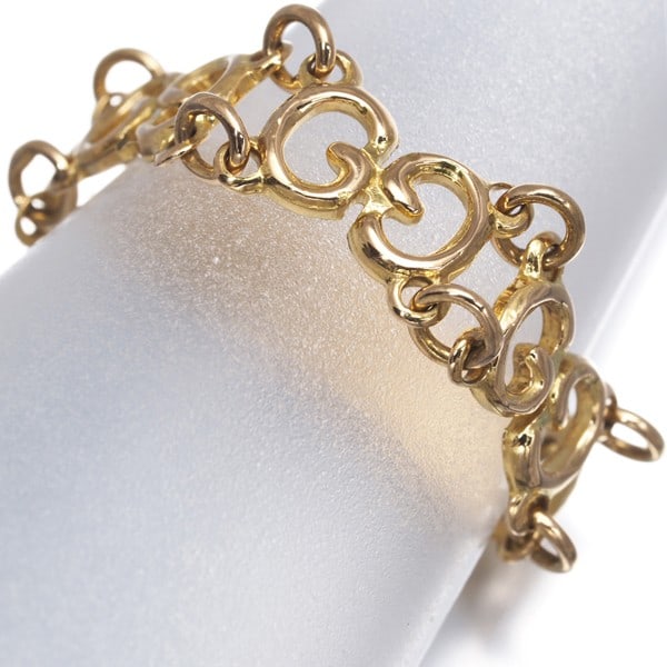 Gold Gucci Ring Chain Us5.25-5.5 18K 750 Yellow: Gold Gucci Ring Chain Us5.25-5.5 18K 750 Yellow This listing features Gold Gucci Ring Chain Us5.25-5.5 18K 750 Yellow. Item specifics are provided below. Item Specifics: Brand: GUCCI Metal: Yellow Gol