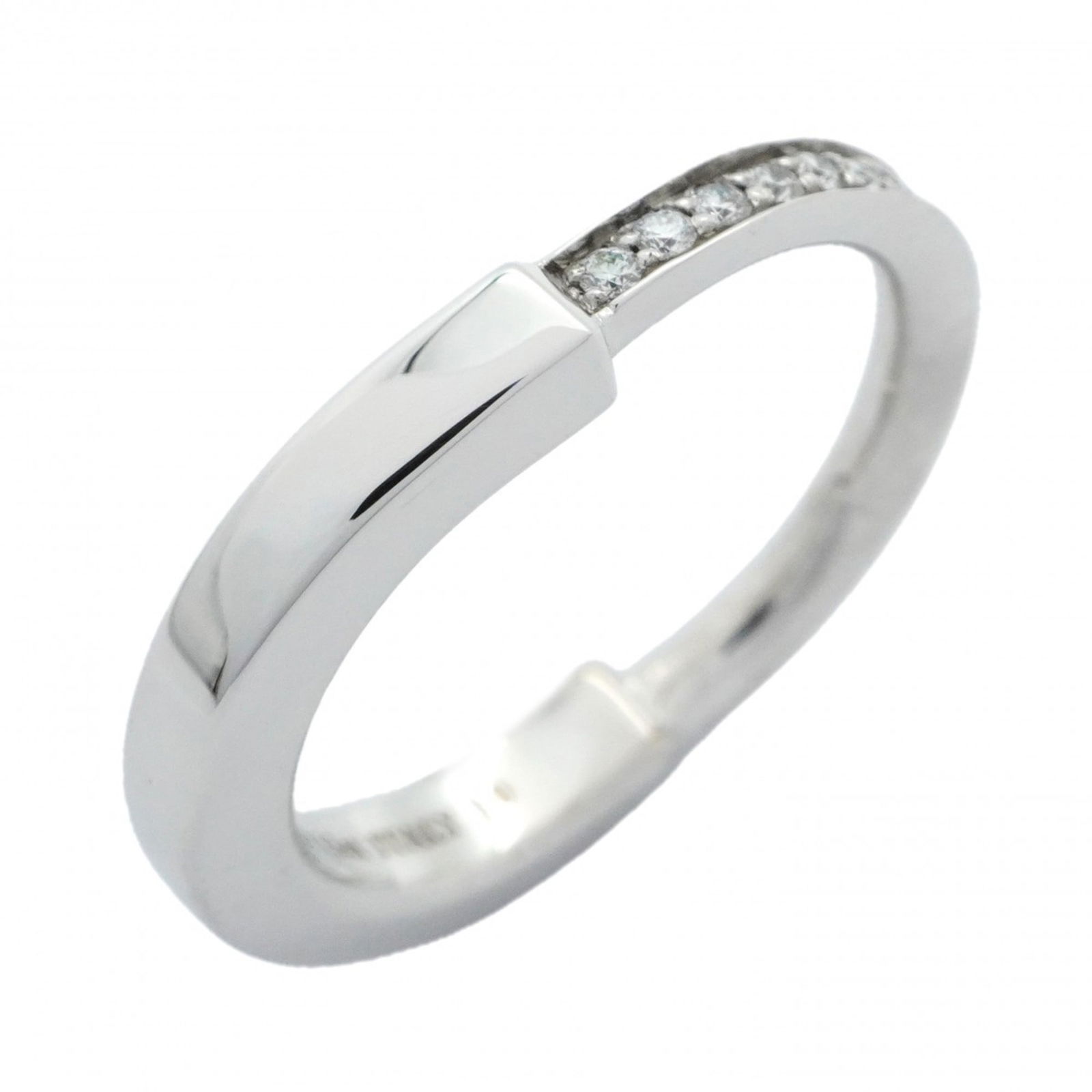 (18K) Tiffany Band Ring White Gold: (18K) Tiffany Band Ring White Gold This listing features (18K) Tiffany Band Ring White Gold. Item specifics are provided below. Item Specifics: Brand: Tiffany Type: Band Ring Gender: Women Material: