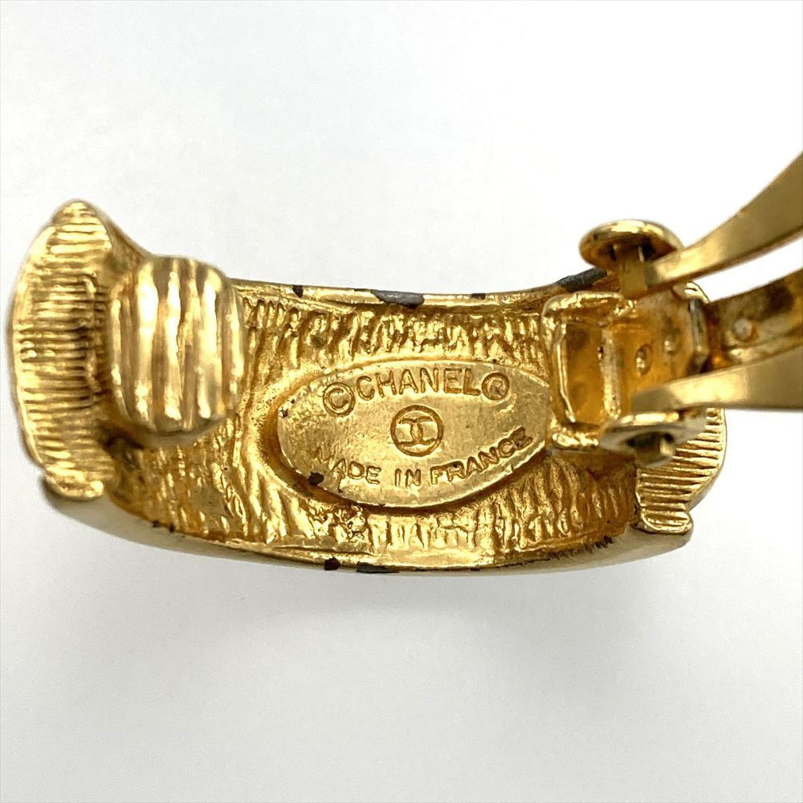 Plating Chanel Stud Earrings Gold - 9