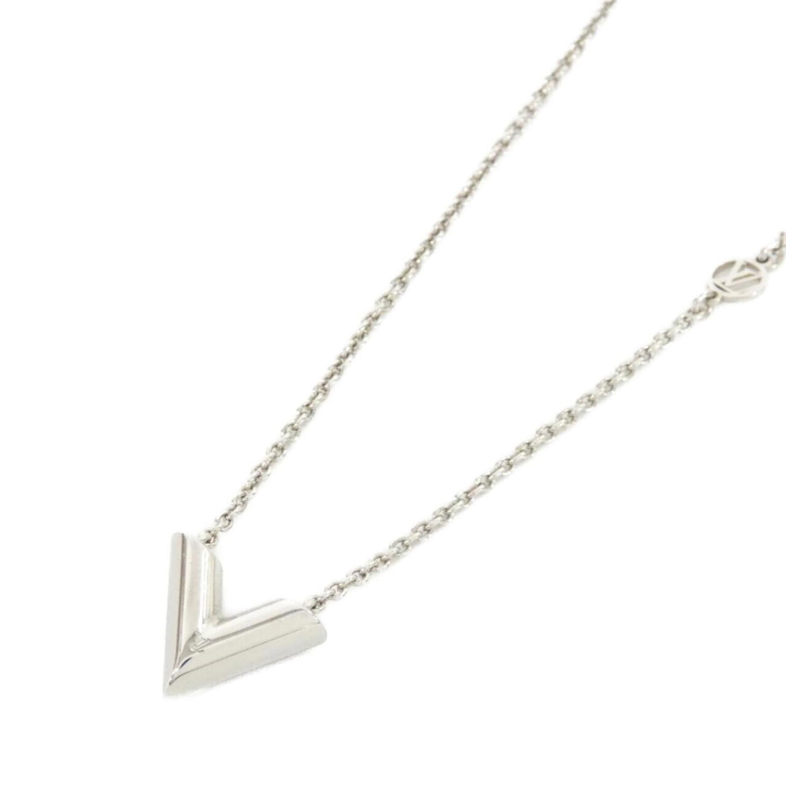 M63197 Louis Vuitton Essential V Necklace: M63197 Louis Vuitton Essential V Necklace This listing features M63197 Louis Vuitton Essential V Necklace. Item specifics are provided below. Item Specifics: Brand: Louis Vuitton Necklace Type: