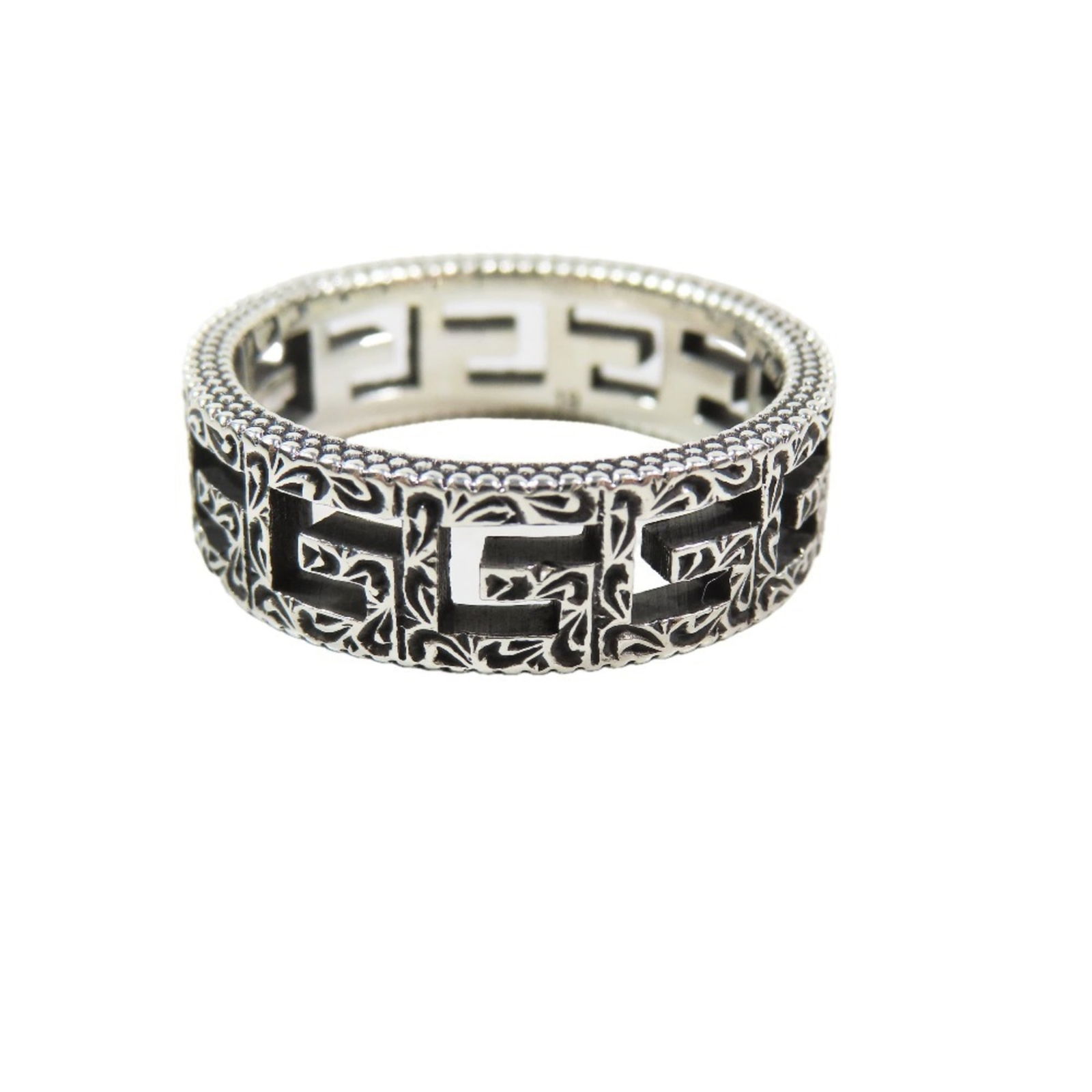 925 Gucci Band Ring Sterling Silver: 925 Gucci Band Ring Sterling Silver This listing features 925 Gucci Band Ring Sterling Silver. Item specifics are provided below. Item Specifics: Brand: Gucci Type: Band Ring Gender: Men Color: