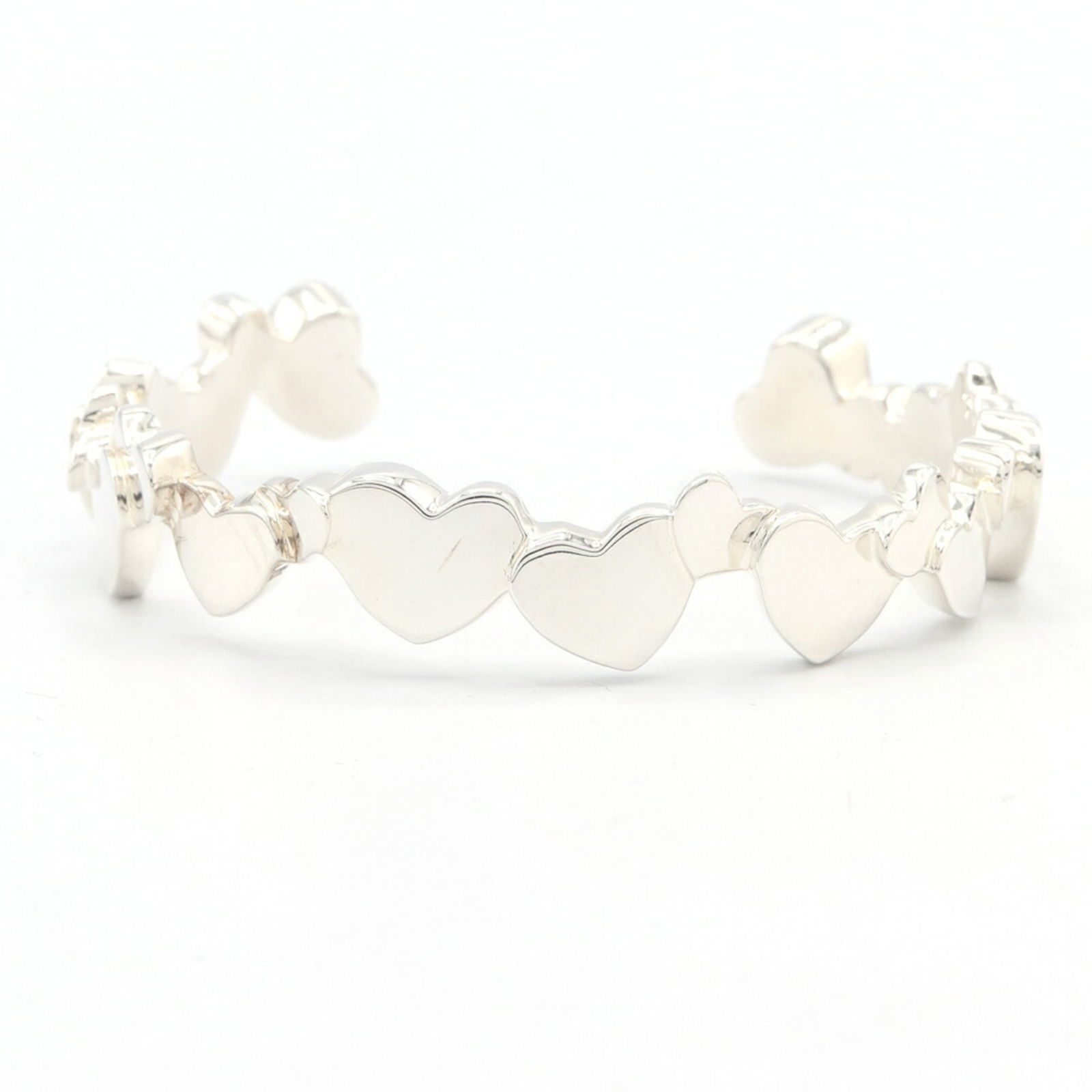 925 Tiffany Bangle Sterling Silver: 925 Tiffany Bangle Sterling Silver This listing features 925 Tiffany Bangle Sterling Silver. Item specifics are provided below. Item Specifics: Brand: Tiffany Type: Bangle Gender: Women Material: Ster