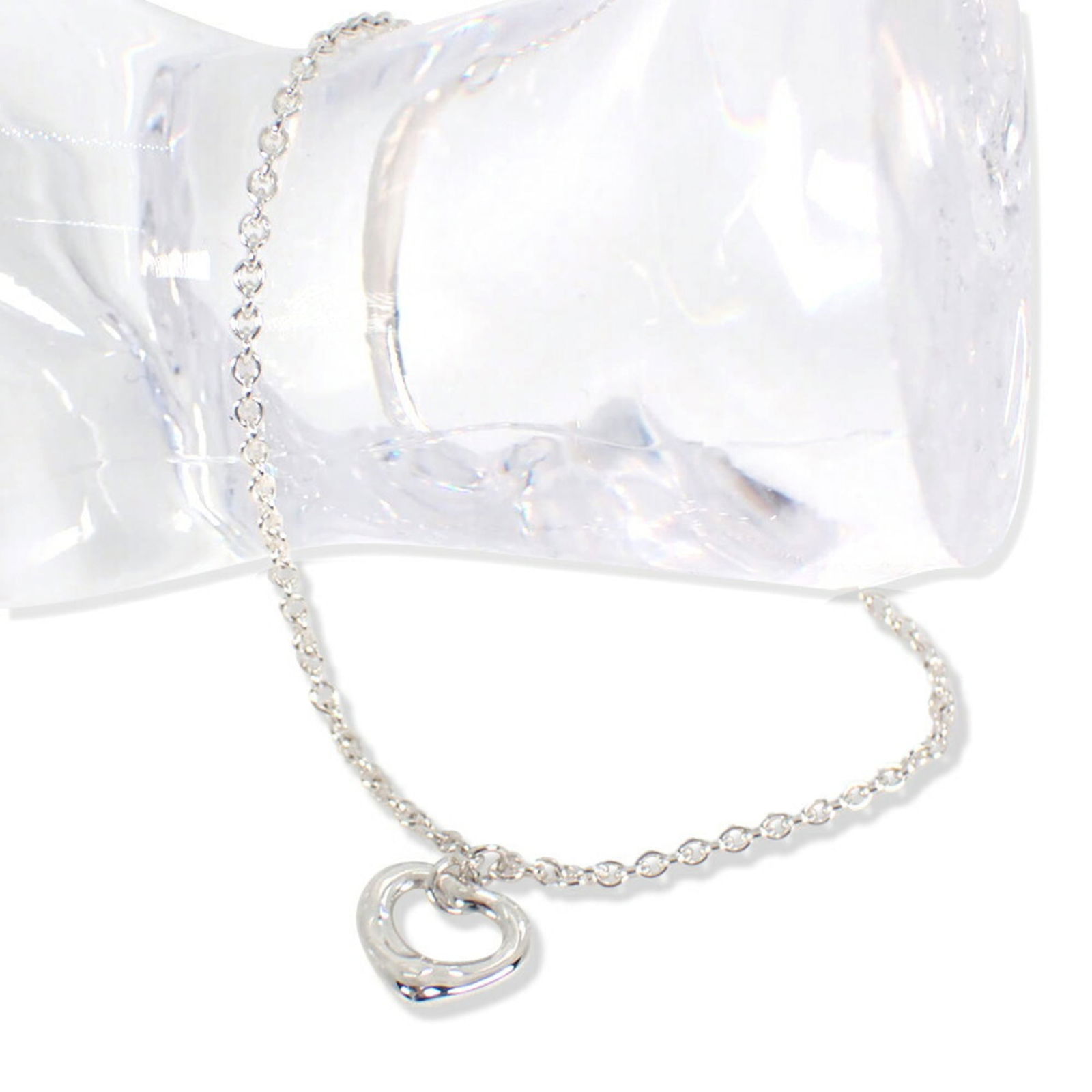 925 Tiffany Charm Bracelet Sterling Silver: 925 Tiffany Charm Bracelet Sterling Silver This listing features 925 Tiffany Charm Bracelet Sterling Silver. Item specifics are provided below. Item Specifics: Brand: Tiffany Type: Charm Bracelet