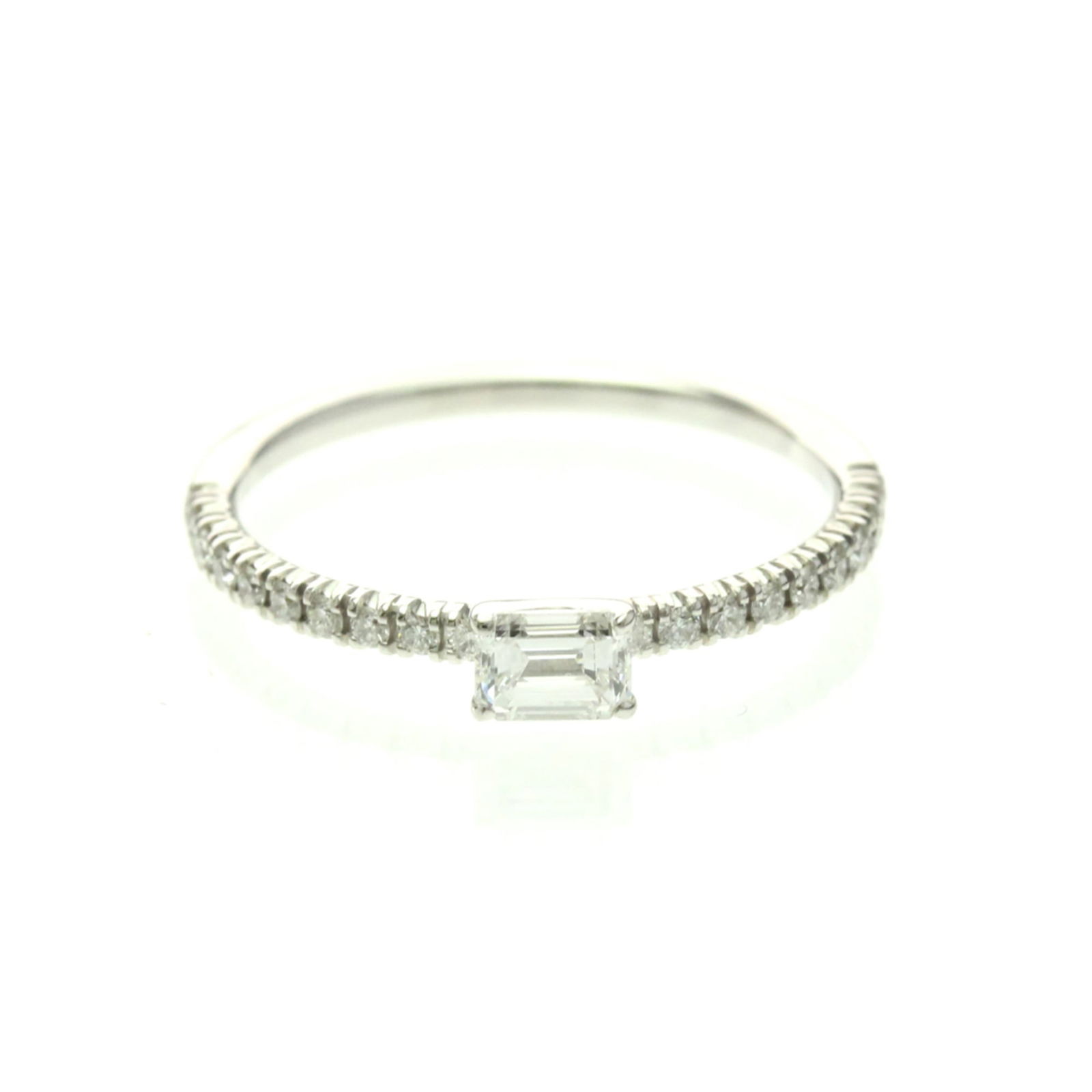 Platinum Cartier Band Ring: Platinum Cartier Band Ring This listing features Platinum Cartier Band Ring. Item specifics are provided below. Item Specifics: Brand: Cartier Type: Band Ring Style: Fashion Gender: Men,Women Color: