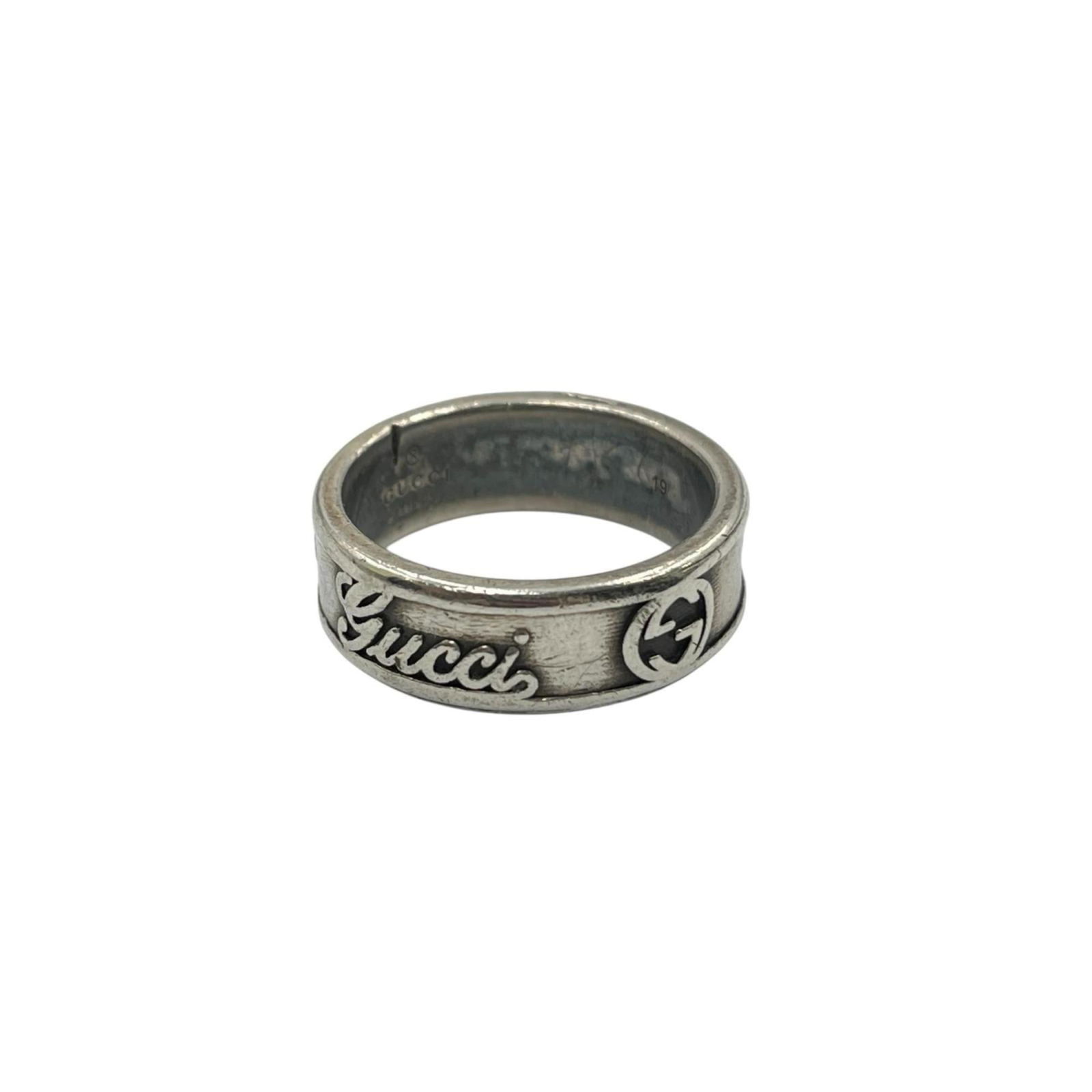 925 Gucci Band Ring Silver: 925 Gucci Band Ring Silver This listing features 925 Gucci Band Ring Silver. Item specifics are provided below. Item Specifics: Brand: Gucci Type: Band Ring Gender: Women Color: Silver Material: Silve