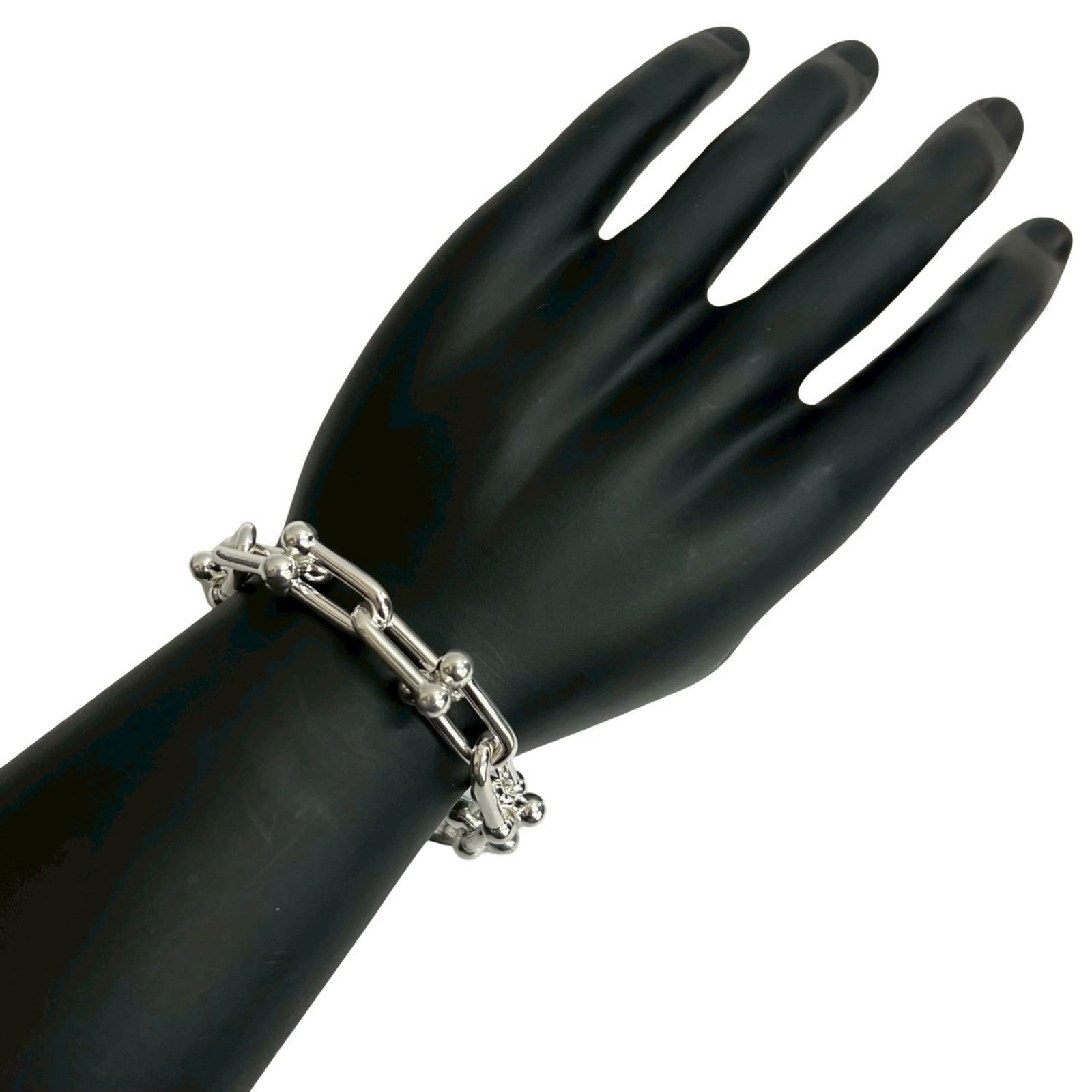 925 Tiffany Charm Bracelet Silver: 925 Tiffany Charm Bracelet Silver This listing features 925 Tiffany Charm Bracelet Silver. Item specifics are provided below. Item Specifics: Brand: Tiffany Type: Charm Bracelet Gender: Women Material