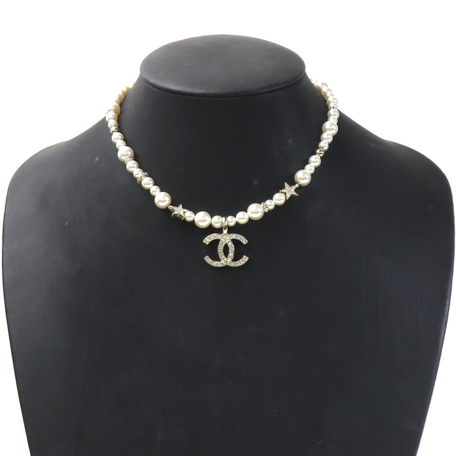 e61414i - CHANEL Coco Mark Star Necklace in Metal and Faux Pearl - Light Gold White - Women's (1 of 5)
