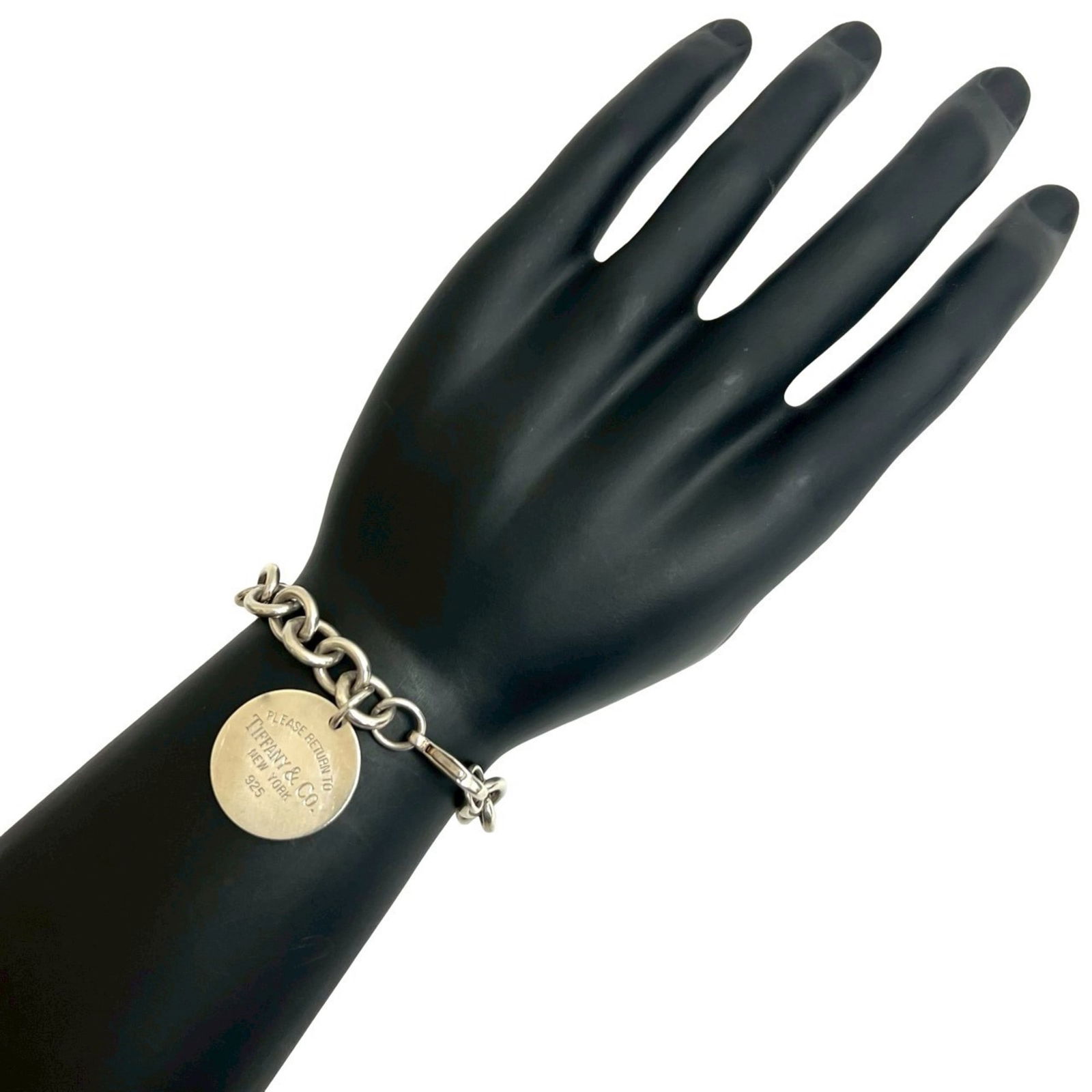 925 Tiffany Charm Bracelet Silver: 925 Tiffany Charm Bracelet Silver This listing features 925 Tiffany Charm Bracelet Silver. Item specifics are provided below. Item Specifics: Brand: Tiffany Type: Charm Bracelet Gender: Women