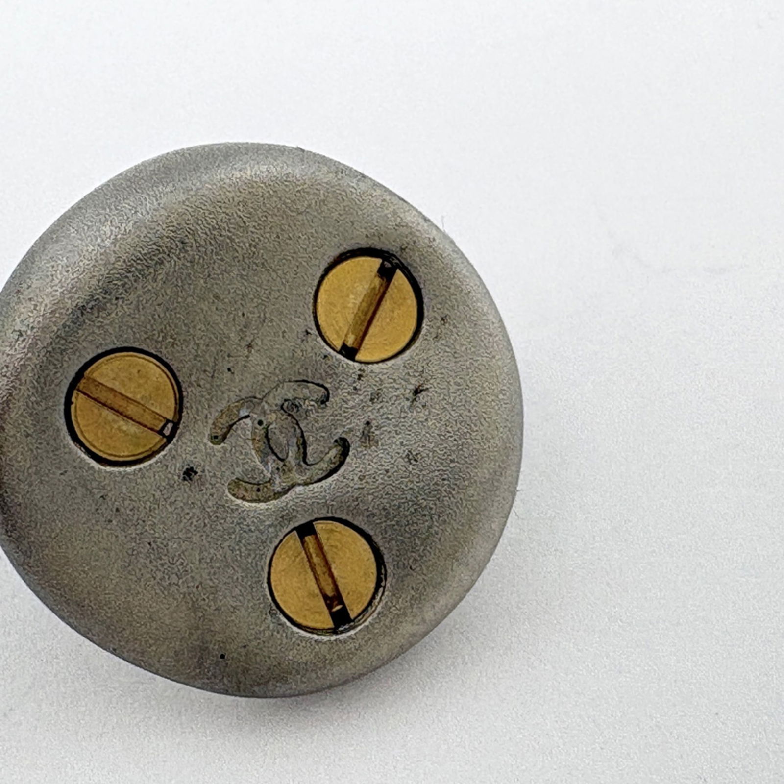 Plating Chanel Stud Earrings Gold - 4