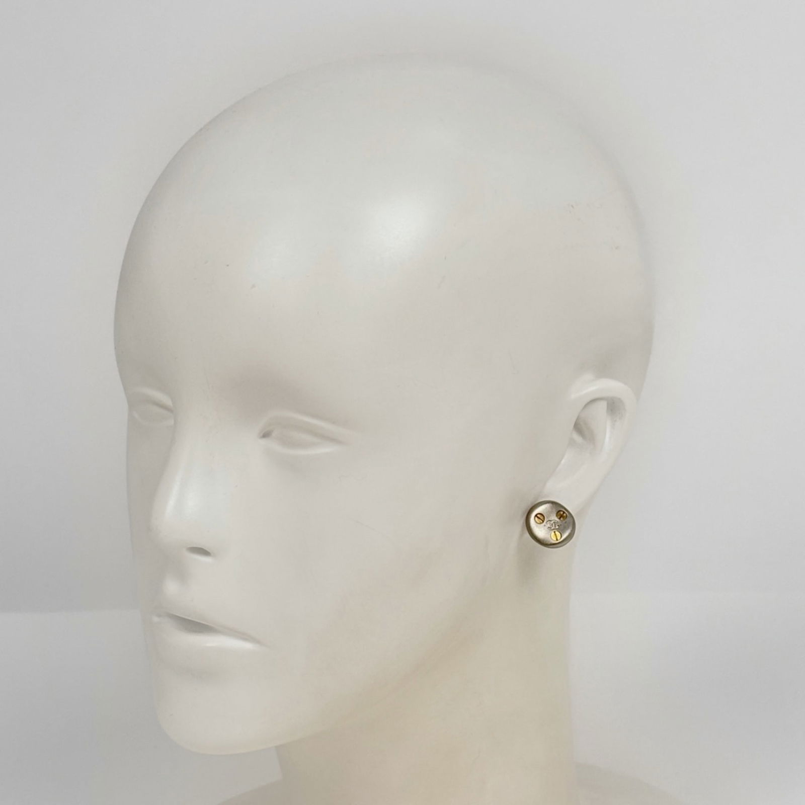 Plating Chanel Stud Earrings Gold - 6