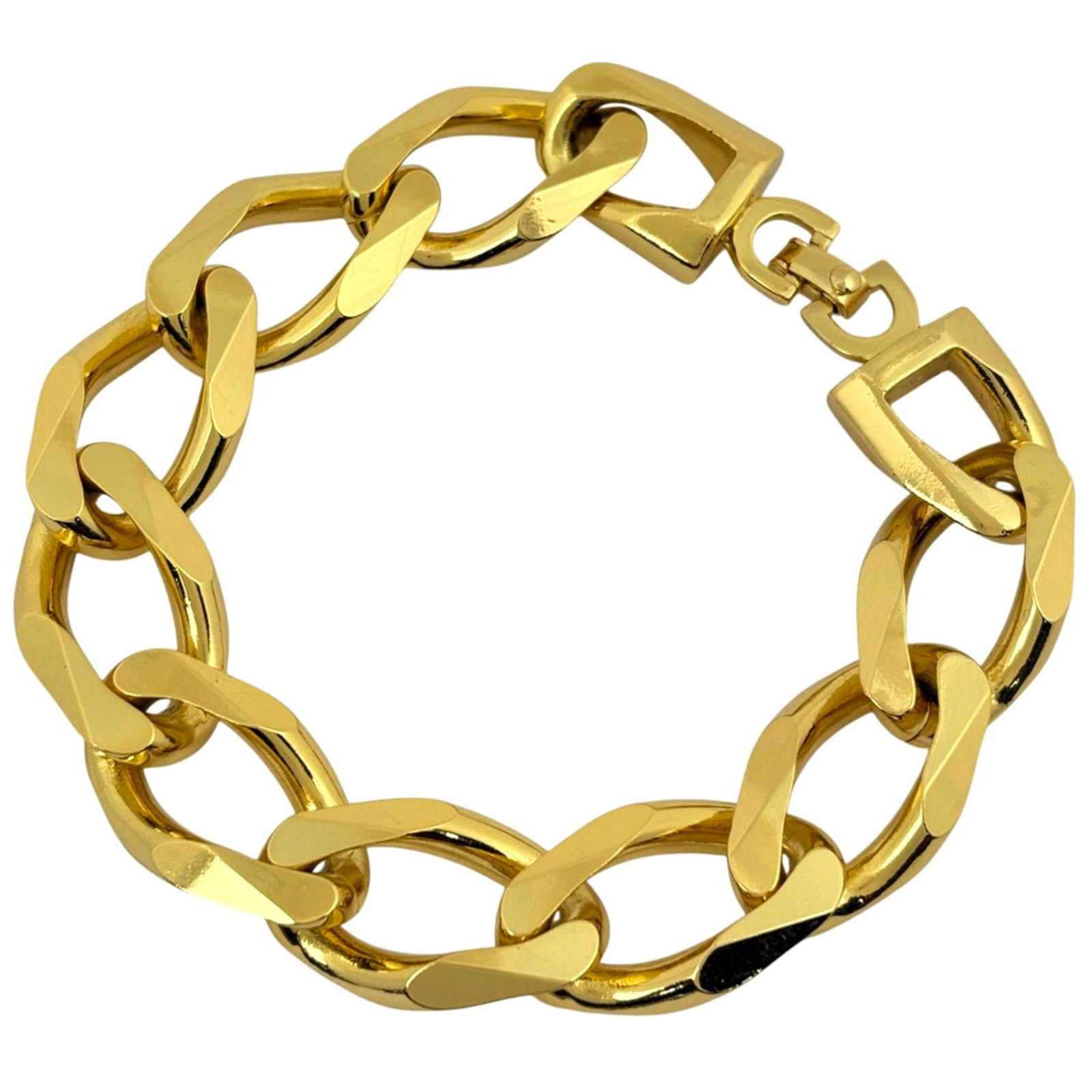 Plating Christian Dior Charm Bracelet Gold: Plating Christian Dior Charm Bracelet Gold This listing features Plating Christian Dior Charm Bracelet Gold. Item specifics are provided below. Item Specifics: Brand: Christian Dior Type: Charm Bracel