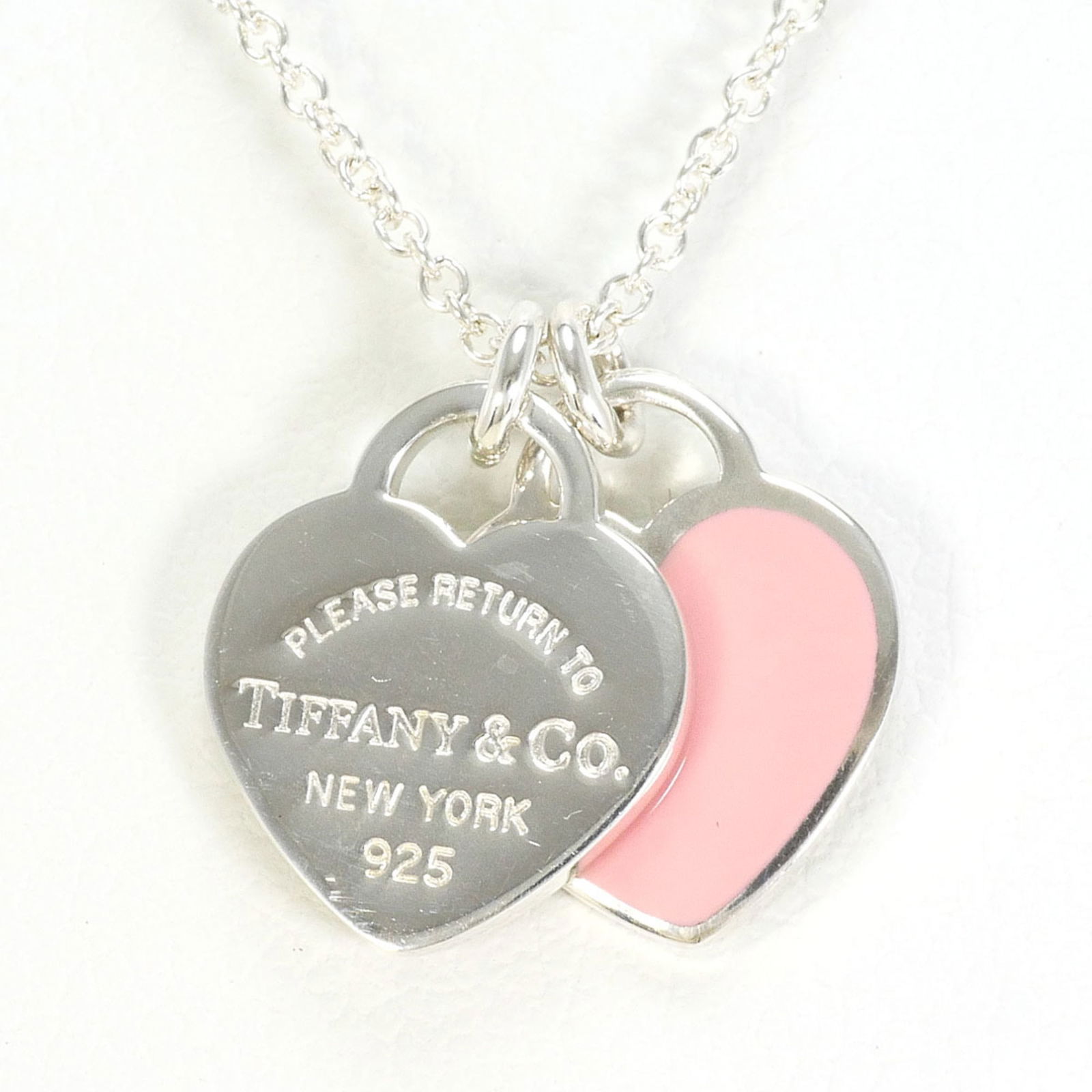 Like New - Tiffany & Co. 925 Sterling Silver Necklace - Approx. 16.5 inches (40cm) - Total Weight:: Like New - Tiffany & Co. 925 Sterling Silver Necklace - Approx. 16.5 inches (40cm) - Total Weight: 2.5g This listing features Like New - Tiffany & Co. 925 Sterling Silver Necklace - Approx. 16.5