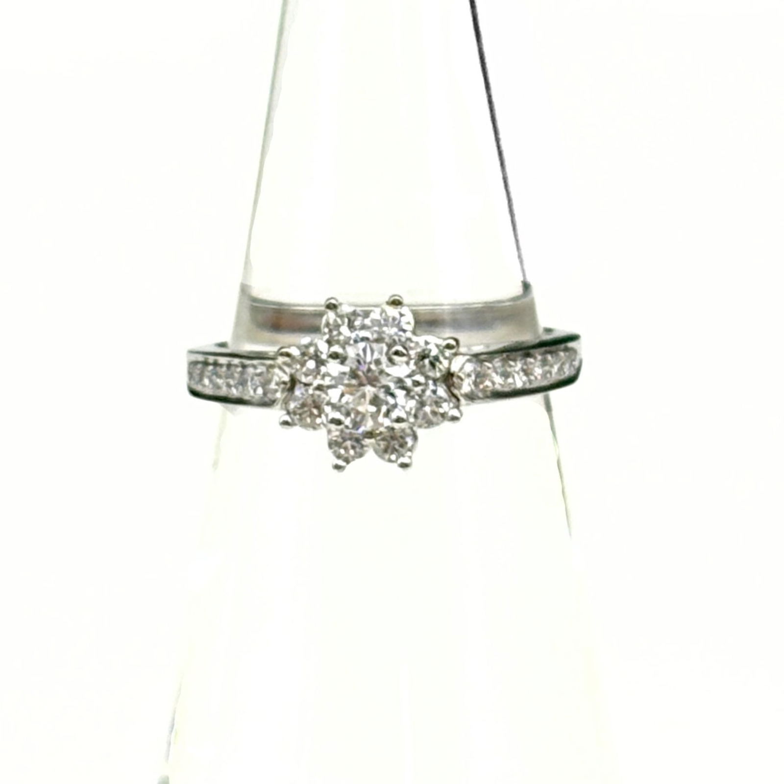 Ring Tiffany Band: Ring Tiffany Band This listing features Ring Tiffany Band. Item specifics are provided below. Item Specifics: Brand: Tiffany Type: Band Ring Gender: Women Metal: Platinum Metal Purity: Platinum950