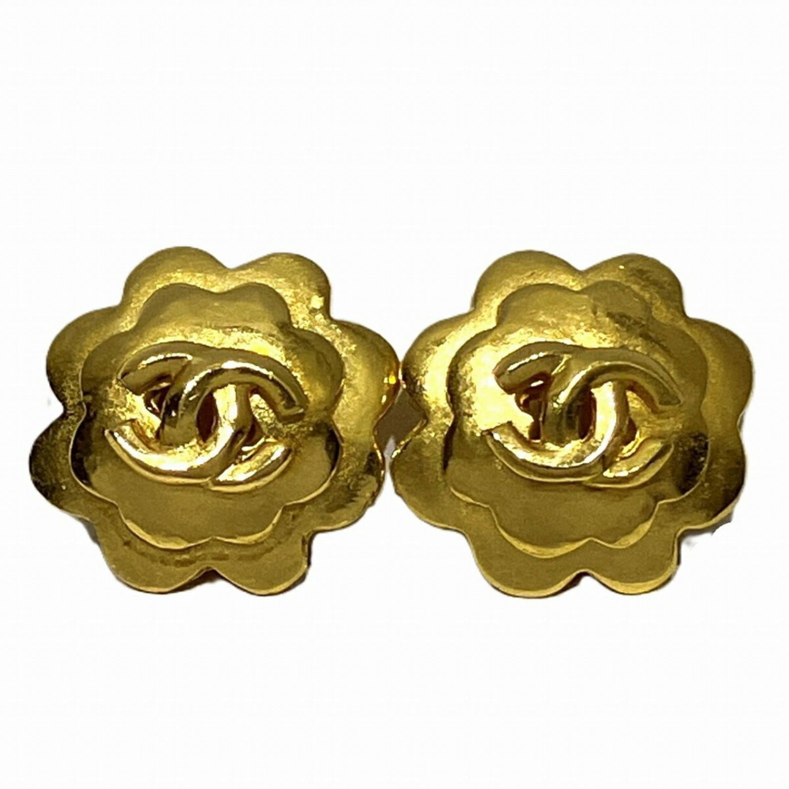 Plating Chanel Clip Earrings Gold: Plating Chanel Clip Earrings Gold This listing features Plating Chanel Clip Earrings Gold. Item specifics are provided below. Item Specifics: Brand: Chanel Type: Clip Earrings Gender: Women