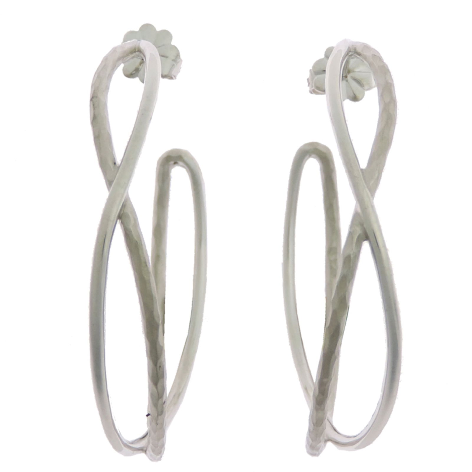 925 Tiffany Hoop Earrings Silver: 925 Tiffany Hoop Earrings Silver This listing features 925 Tiffany Hoop Earrings Silver. Item specifics are provided below. Item Specifics: Brand: Tiffany Type: Hoop Earrings Gender: Women Material: S