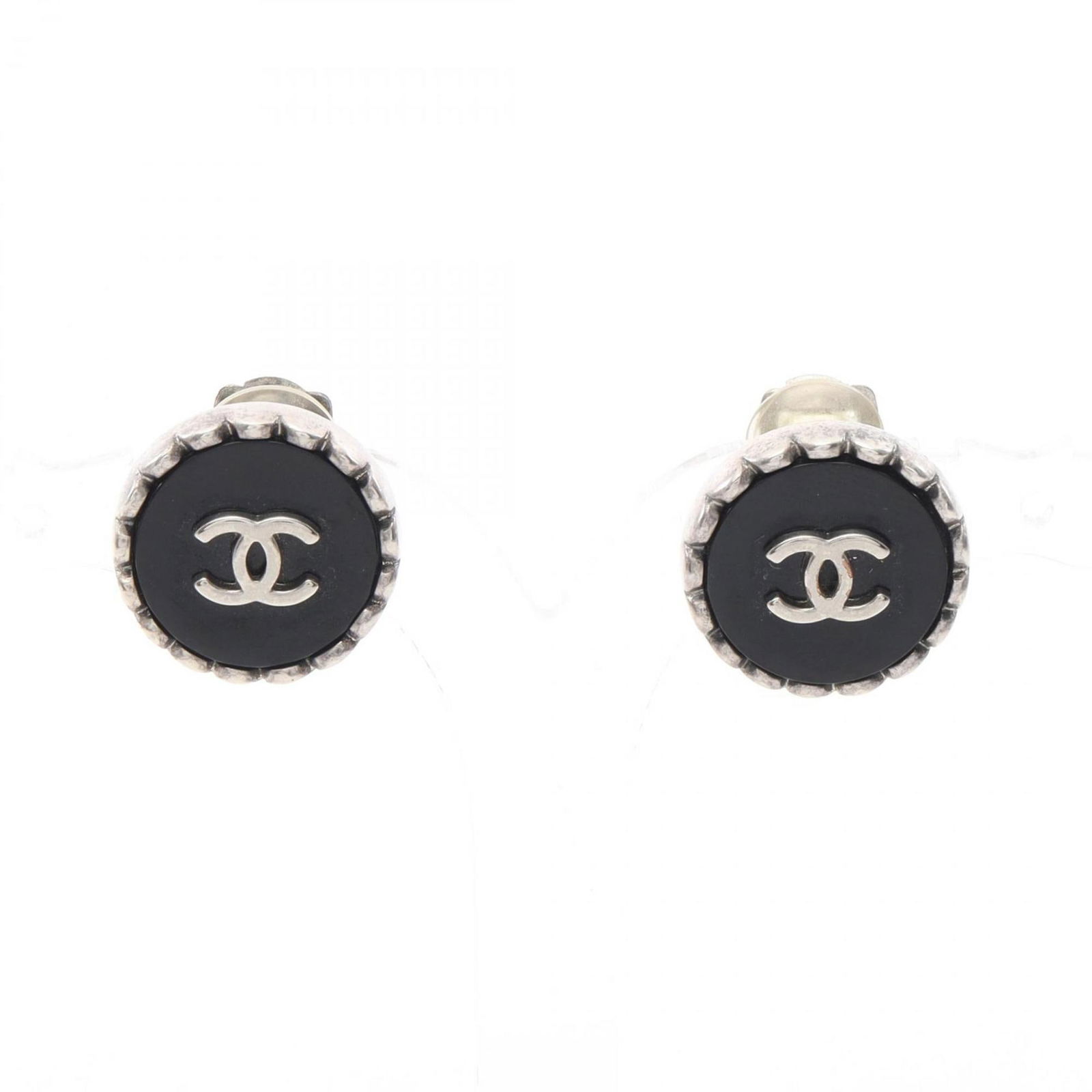 Steel Chanel Clip Earrings Stainless: Steel Chanel Clip Earrings Stainless This listing features Steel Chanel Clip Earrings Stainless. Item specifics are provided below. Item Specifics: Brand: Chanel Type: Clip Earrings Gender: Women Mate