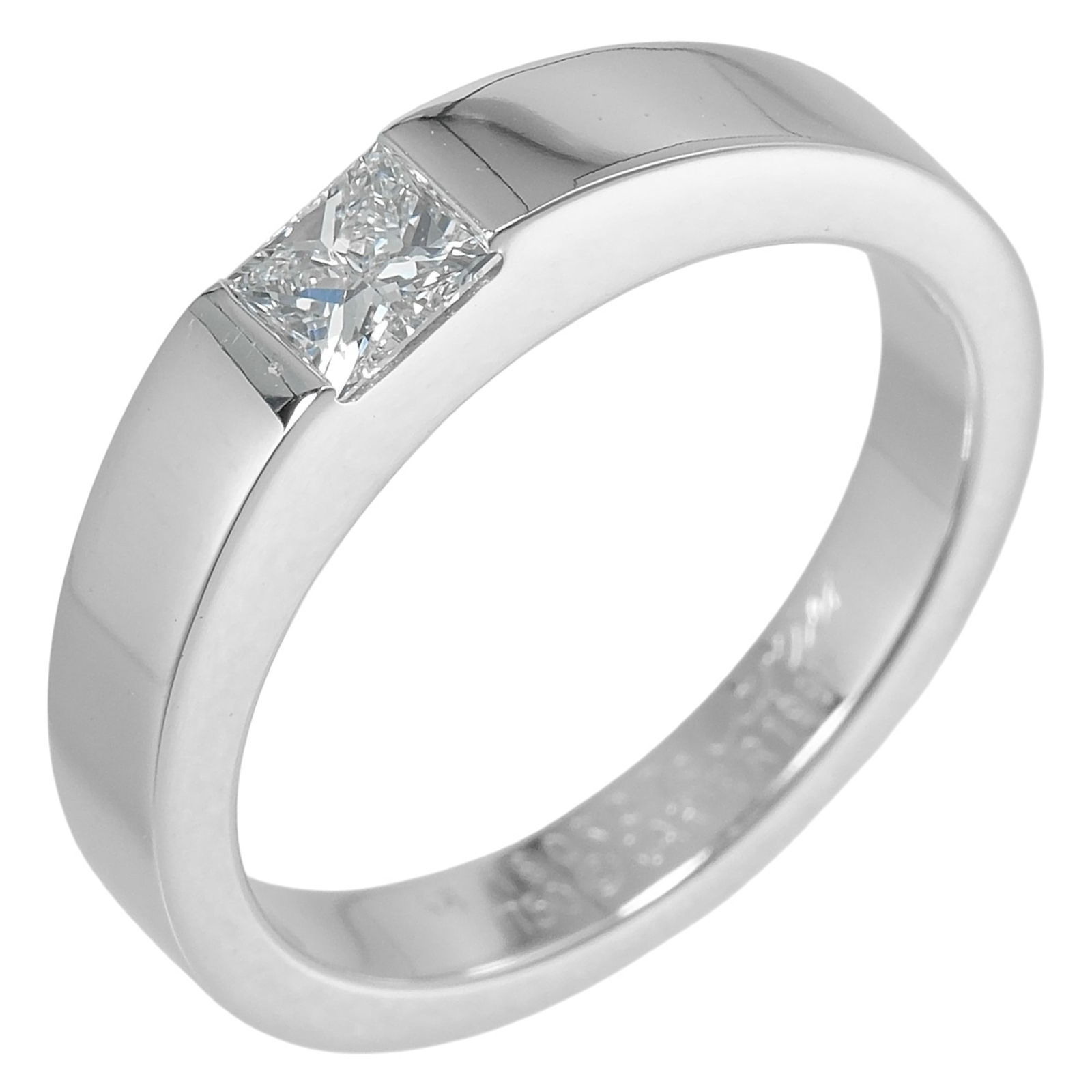 (18K) Cartier Band Ring White Gold: (18K) Cartier Band Ring White Gold This listing features (18K) Cartier Band Ring White Gold. Item specifics are provided below. Item Specifics: Brand: Cartier Type: Band Ring Gender: Women Material: