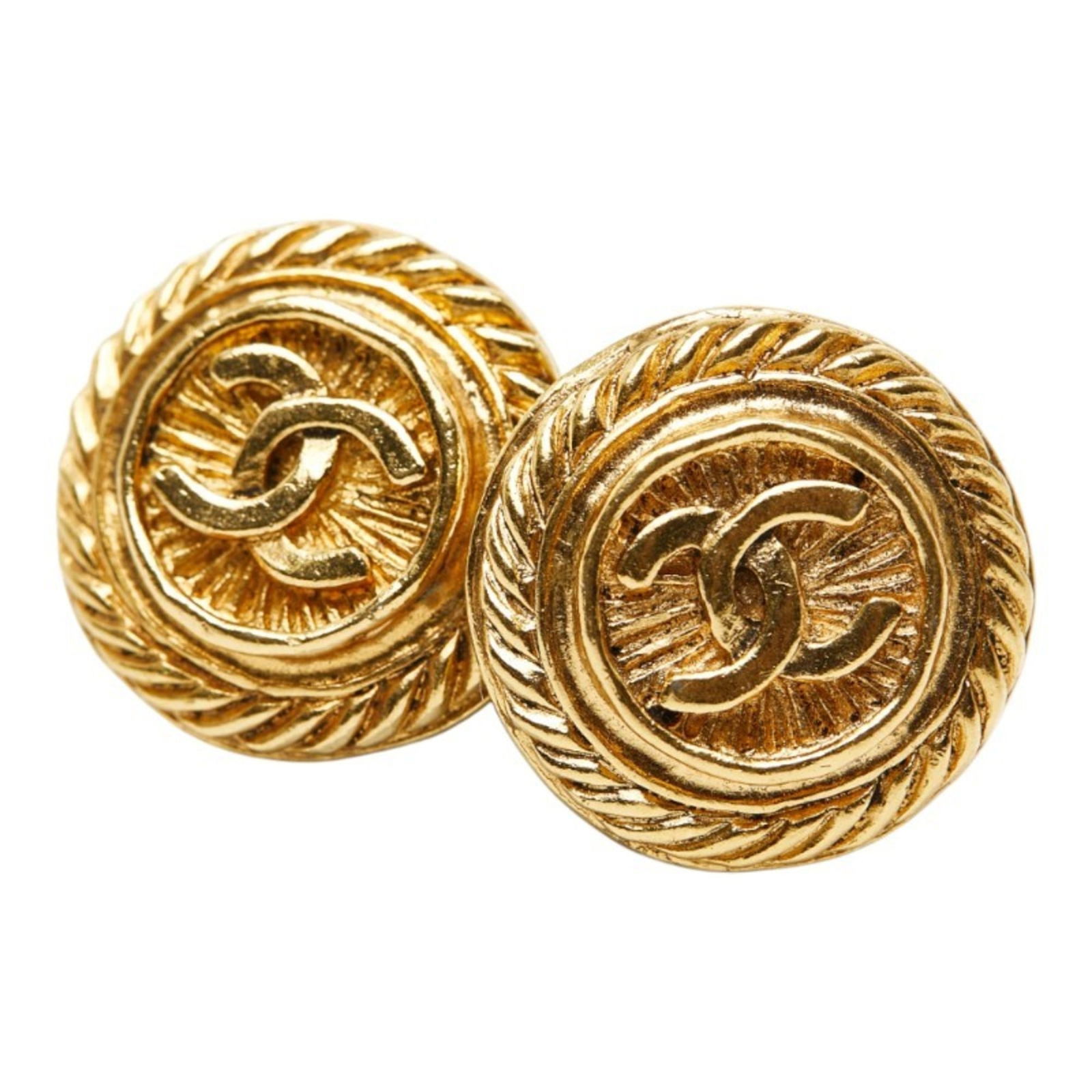 Plating Chanel Clip Earrings Gold: Plating Chanel Clip Earrings Gold This listing features Plating Chanel Clip Earrings Gold. Item specifics are provided below. Item Specifics: Brand: Chanel Type: Clip Earrings Gender: Women Material: