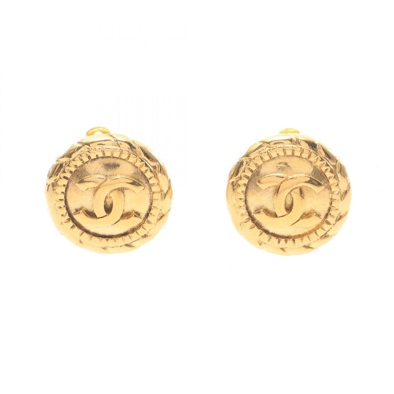 Plating Chanel Clip Earrings Gold: Plating Chanel Clip Earrings Gold This listing features Plating Chanel Clip Earrings Gold. Item specifics are provided below. Item Specifics: Brand: Chanel Type: Clip Earrings Gender: Women Material: