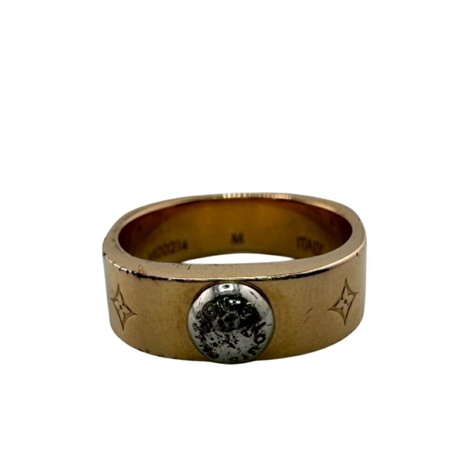 Metal Louis Vuitton Band Ring: Metal Louis Vuitton Band Ring This listing features Metal Louis Vuitton Band Ring. Item specifics are provided below. Item Specifics: Brand: Louis Vuitton Type: Band Ring Gender: Women Color: Pink